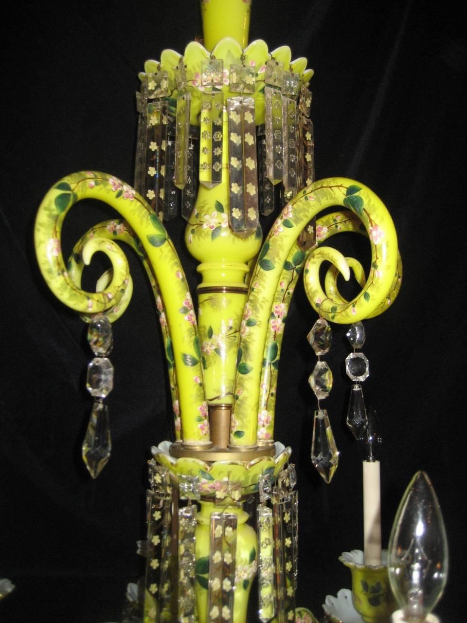 Fine French Antique Louis XVI Style Yellow Opaline Glass Chandelier In Good Condition In New York, NY