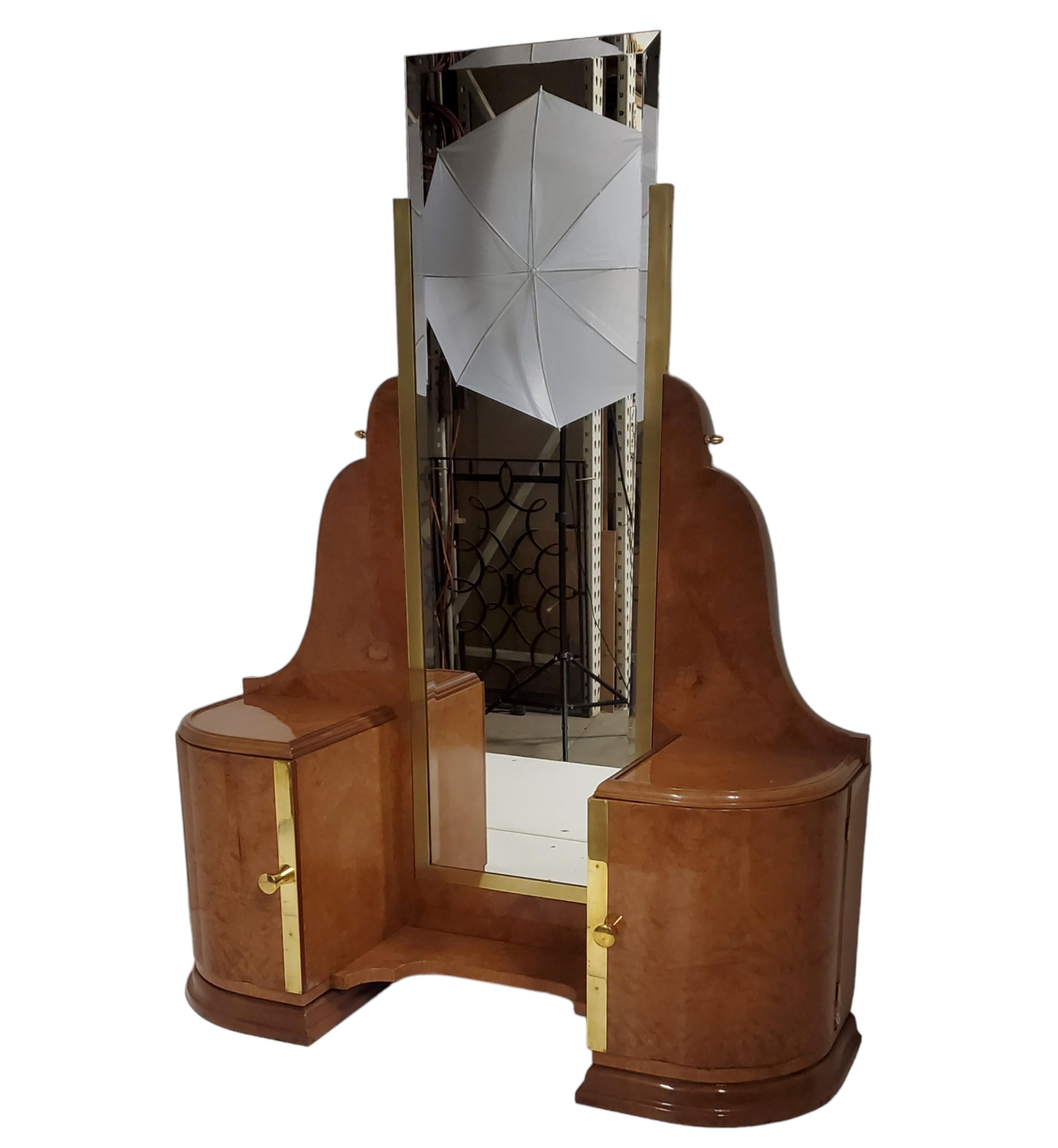 Fine French Art Deco amboyna vanity/ dressing table w/ brass trim For Sale 13