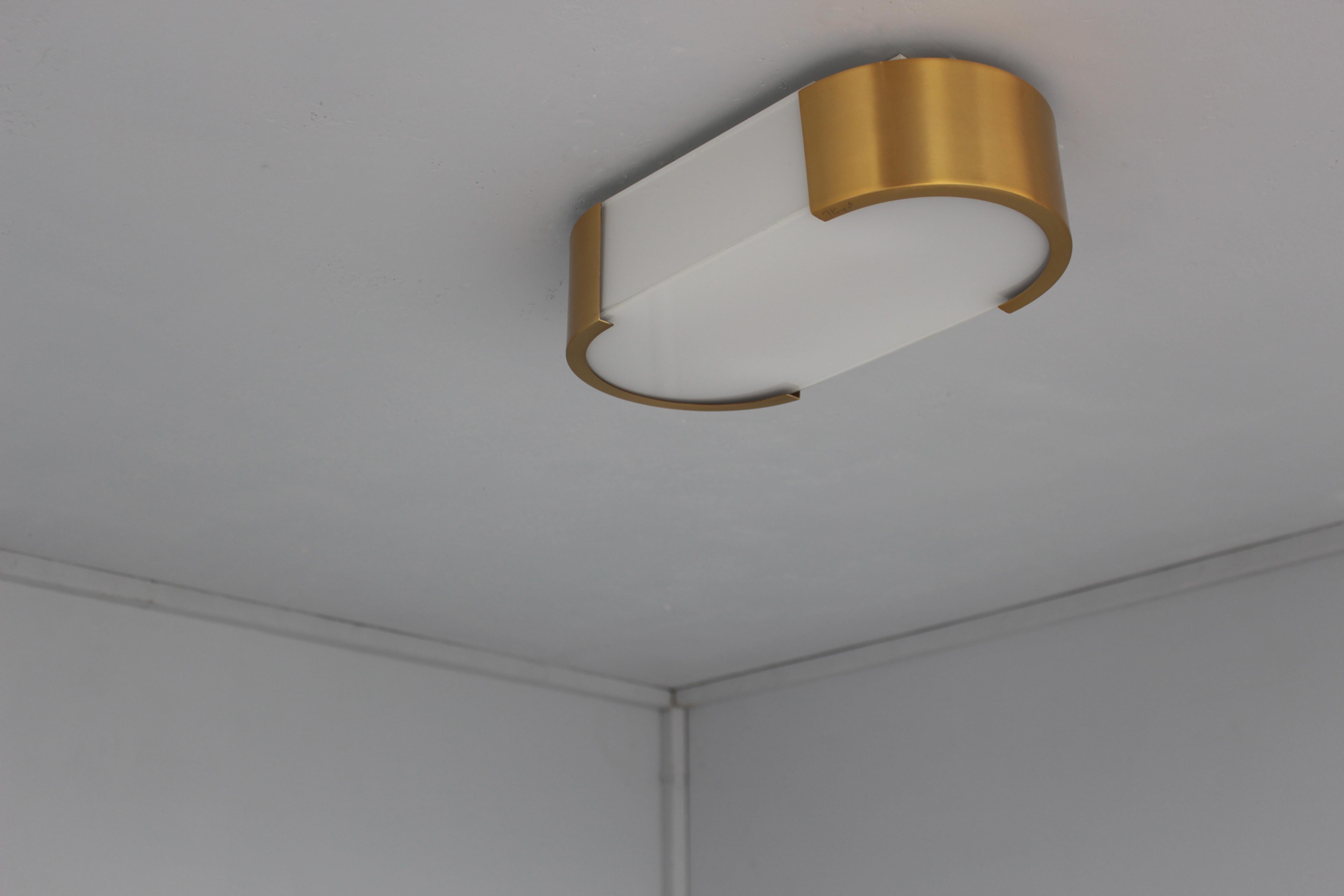 Lampada da soffitto o da parete in bronzo e vetro Art Déco francese di Perzel In condizioni buone in vendita a Long Island City, NY