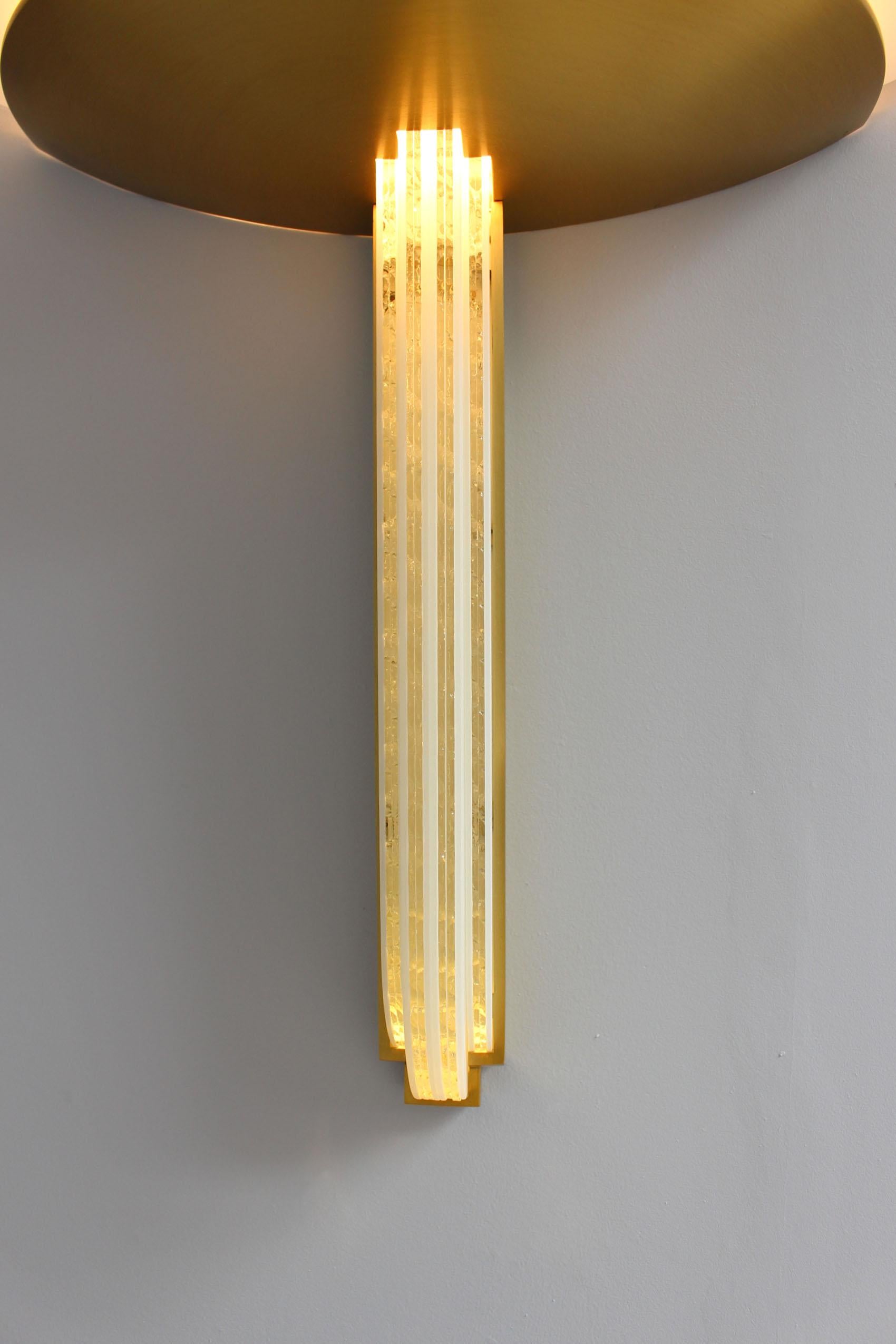Lampada da parete in vetro e bronzo Art Deco francese di Perzel in vendita 5