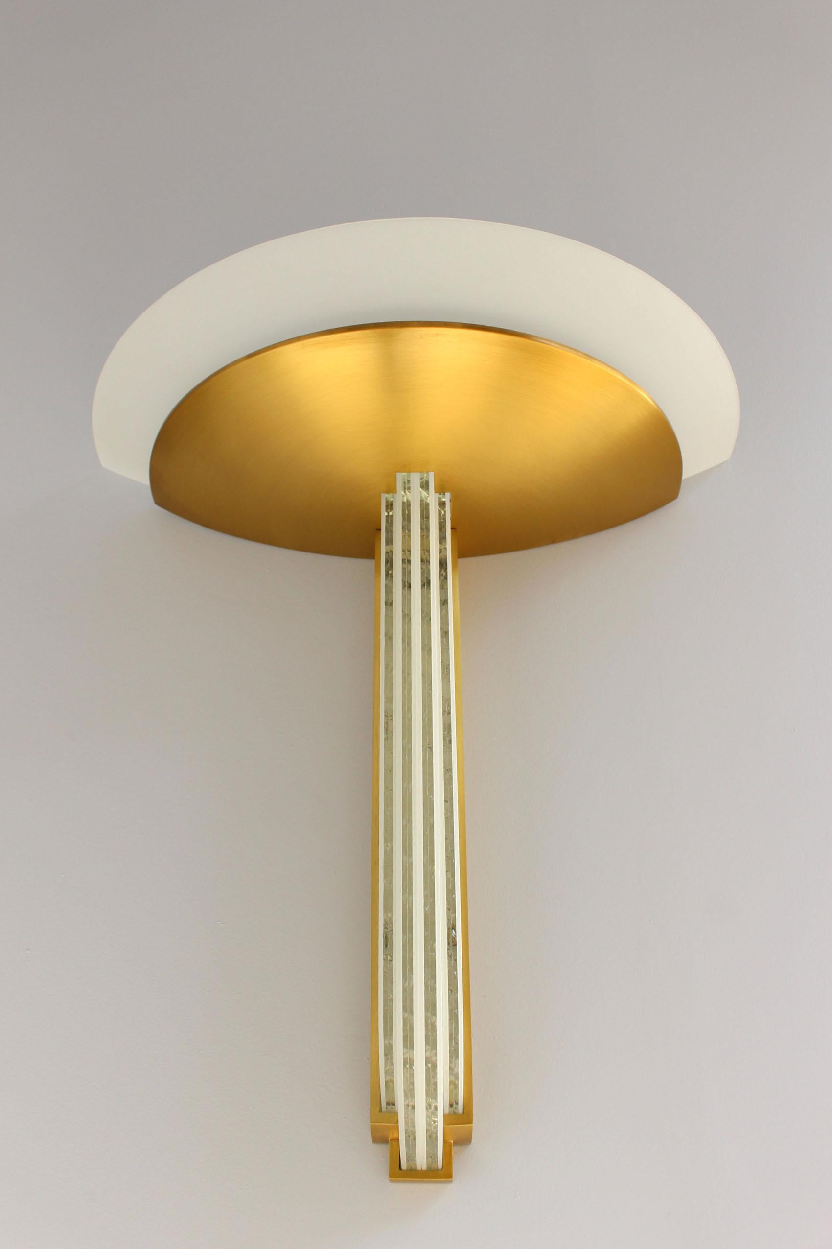 Bronzo Lampada da parete in vetro e bronzo Art Deco francese di Perzel in vendita