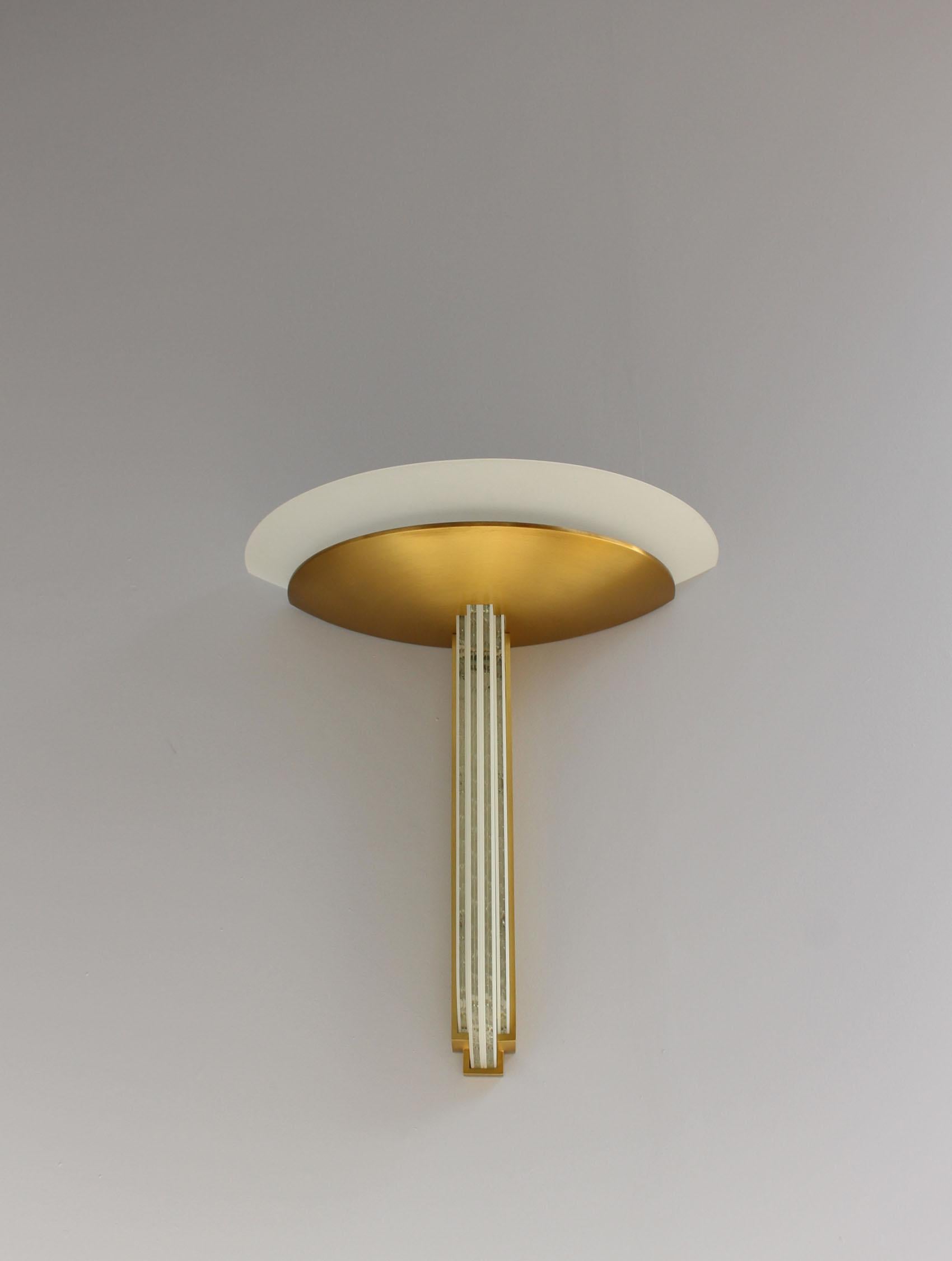 Lampada da parete in vetro e bronzo Art Deco francese di Perzel in vendita 2