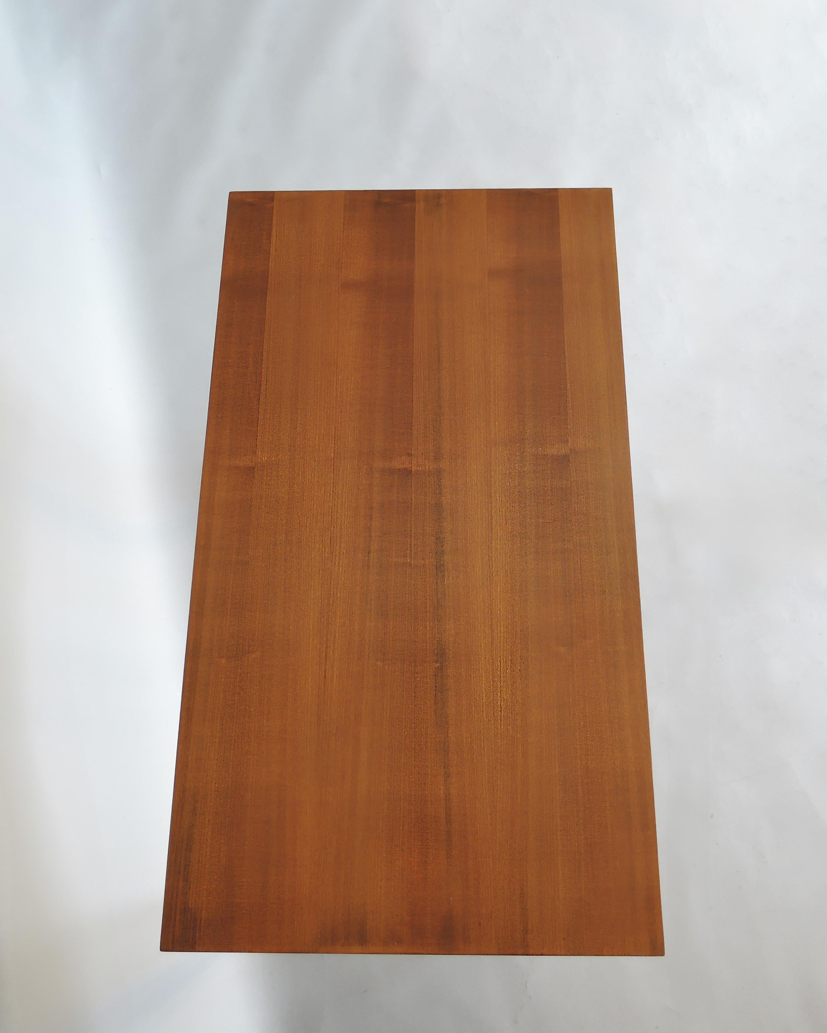 Scrivania francese Art Déco in ciliegio con dettagli in bronzo in vendita 4