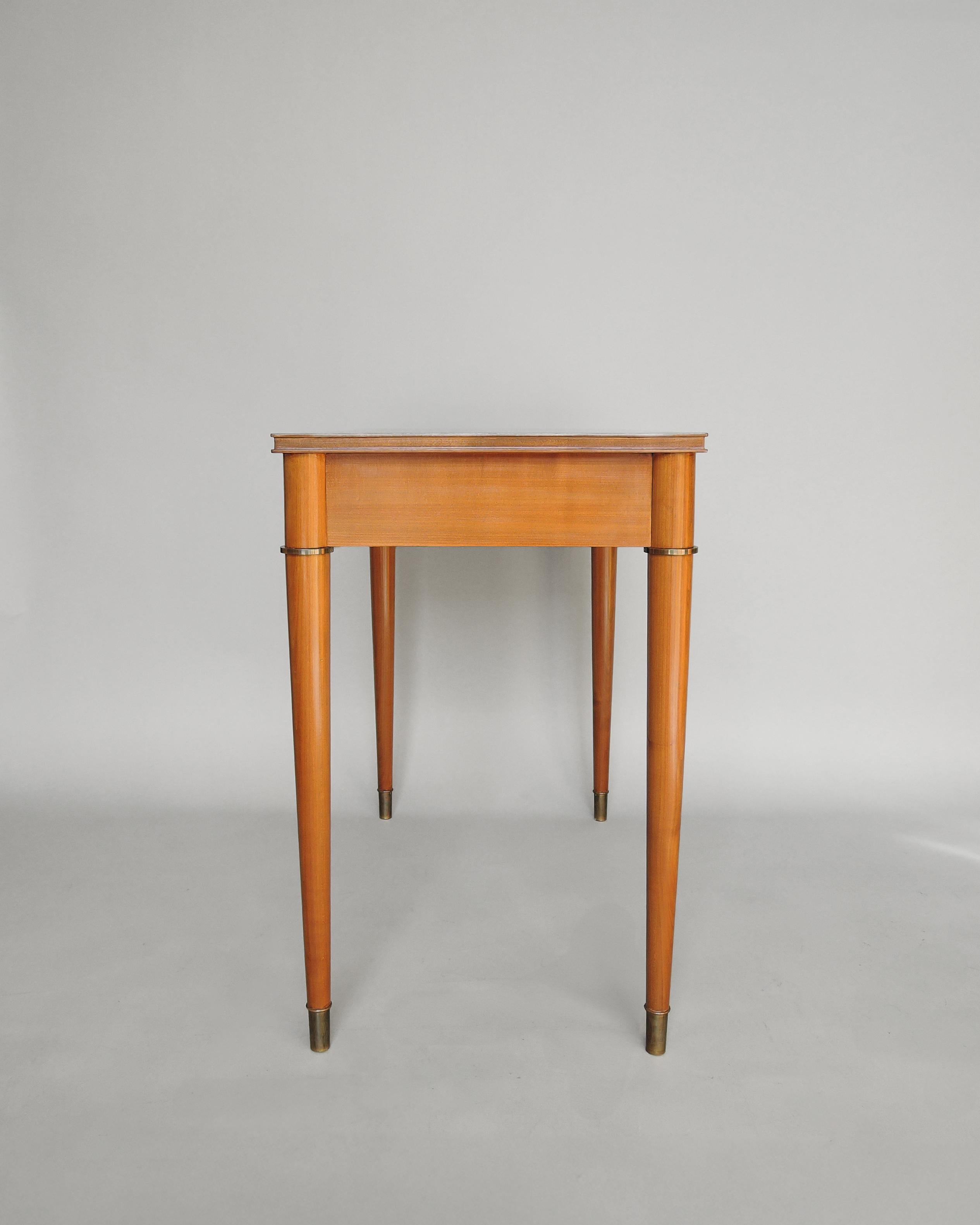 Scrivania francese Art Déco in ciliegio con dettagli in bronzo in vendita 2