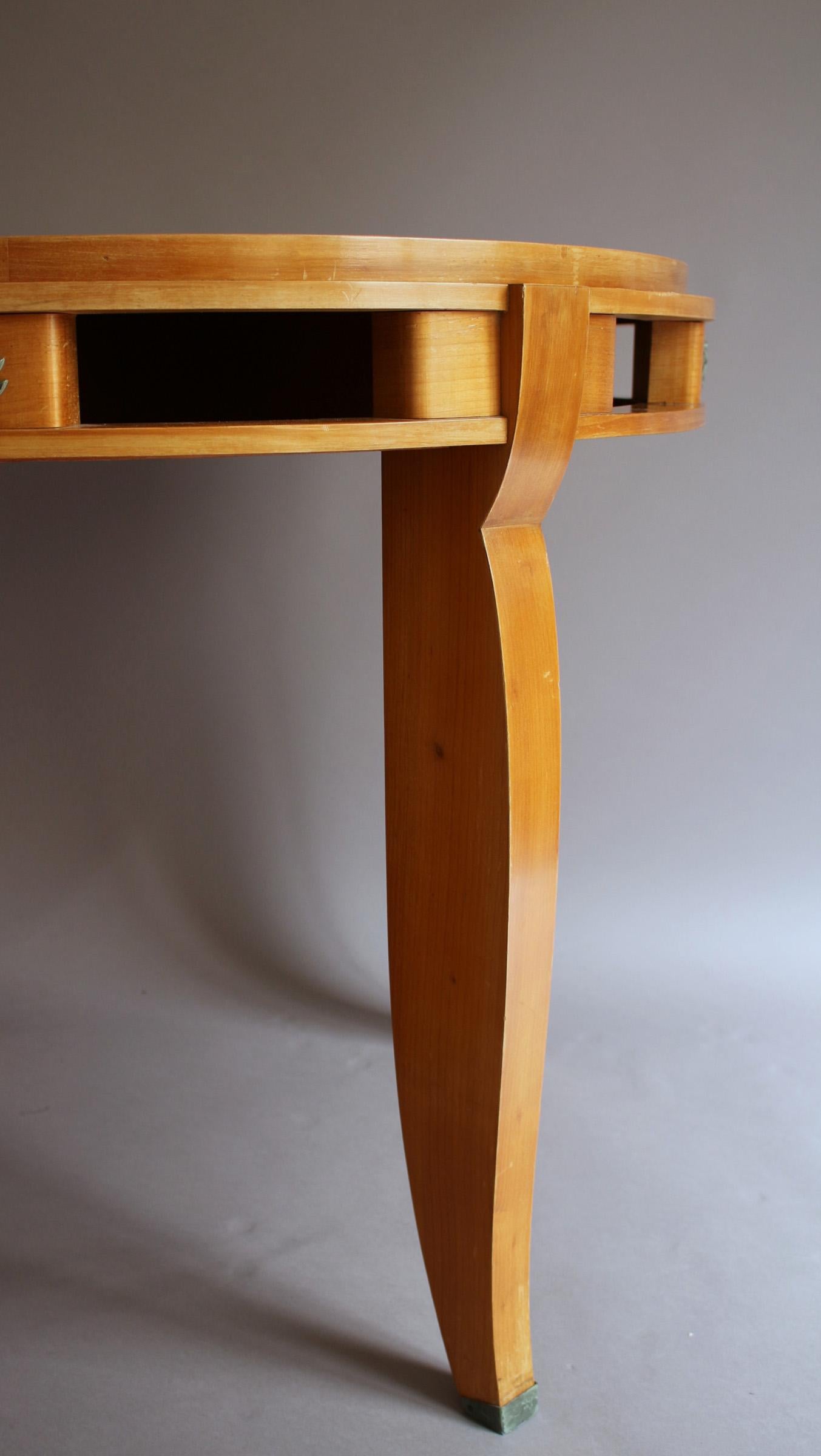 Ottone Gueridon francese Art Deco in ciliegio in vendita