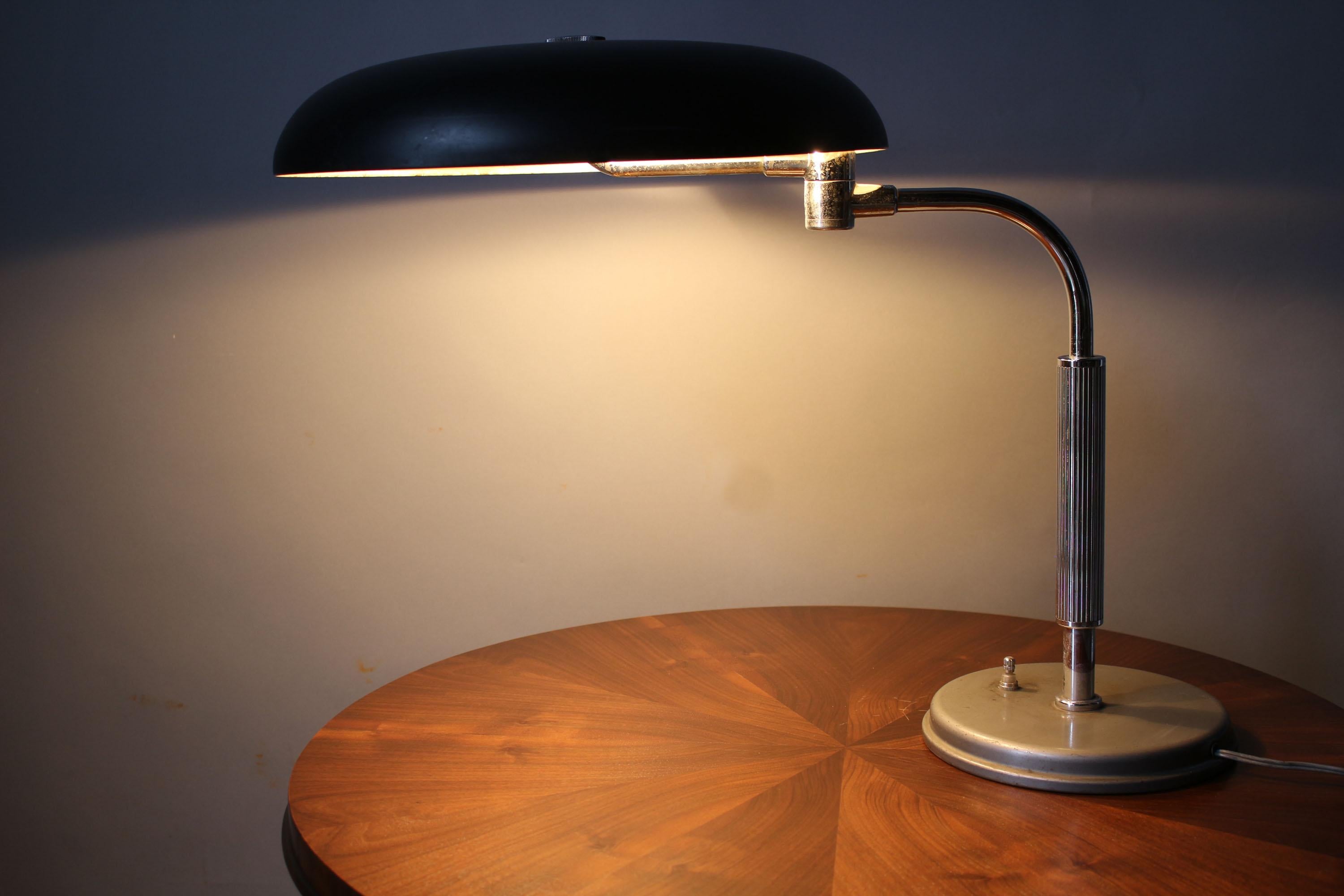 Fine French Art Deco Chrome and Lacquered Desk Lamp 9