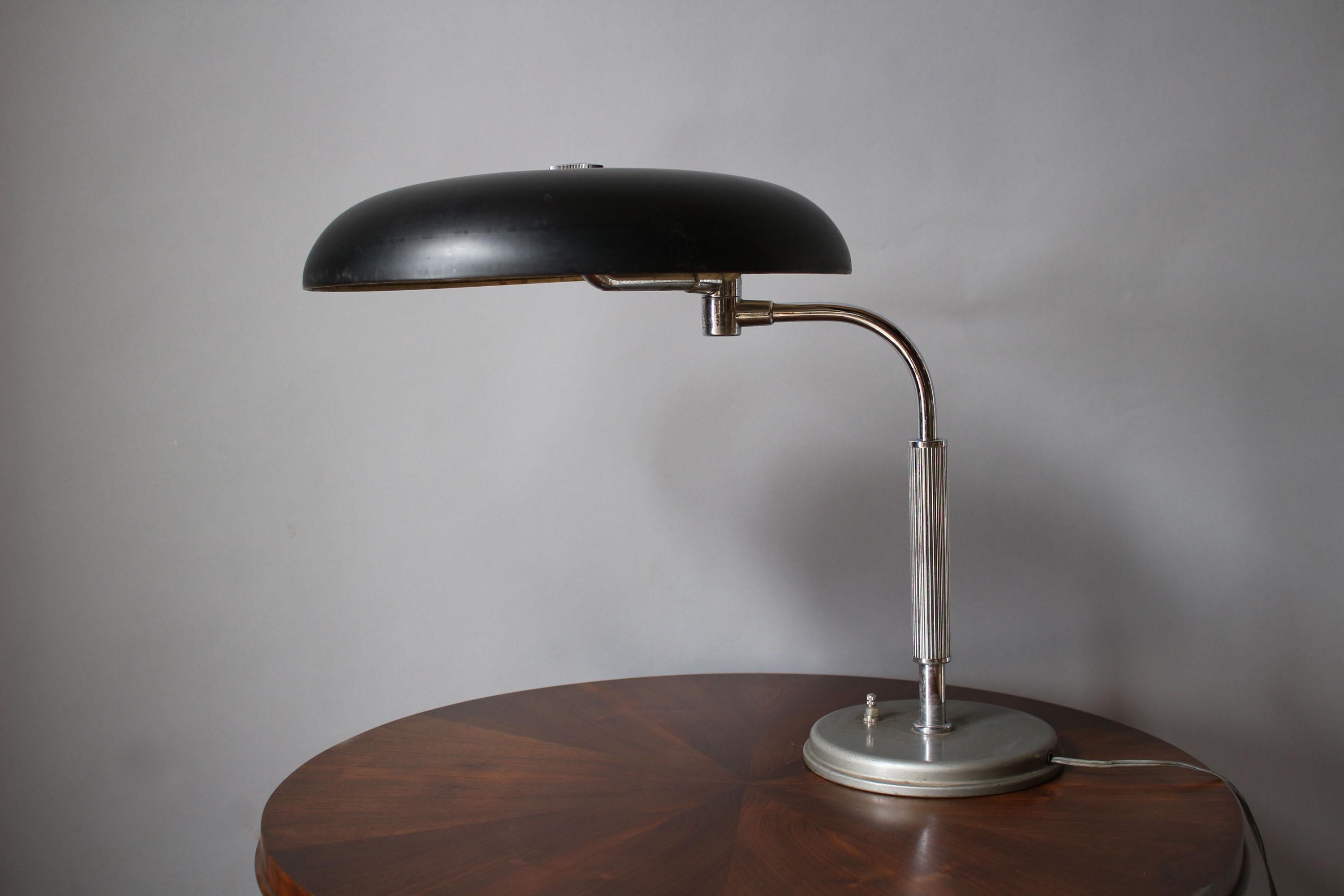 Fine French Art Deco Chrome and Lacquered Desk Lamp In Good Condition In Long Island City, NY