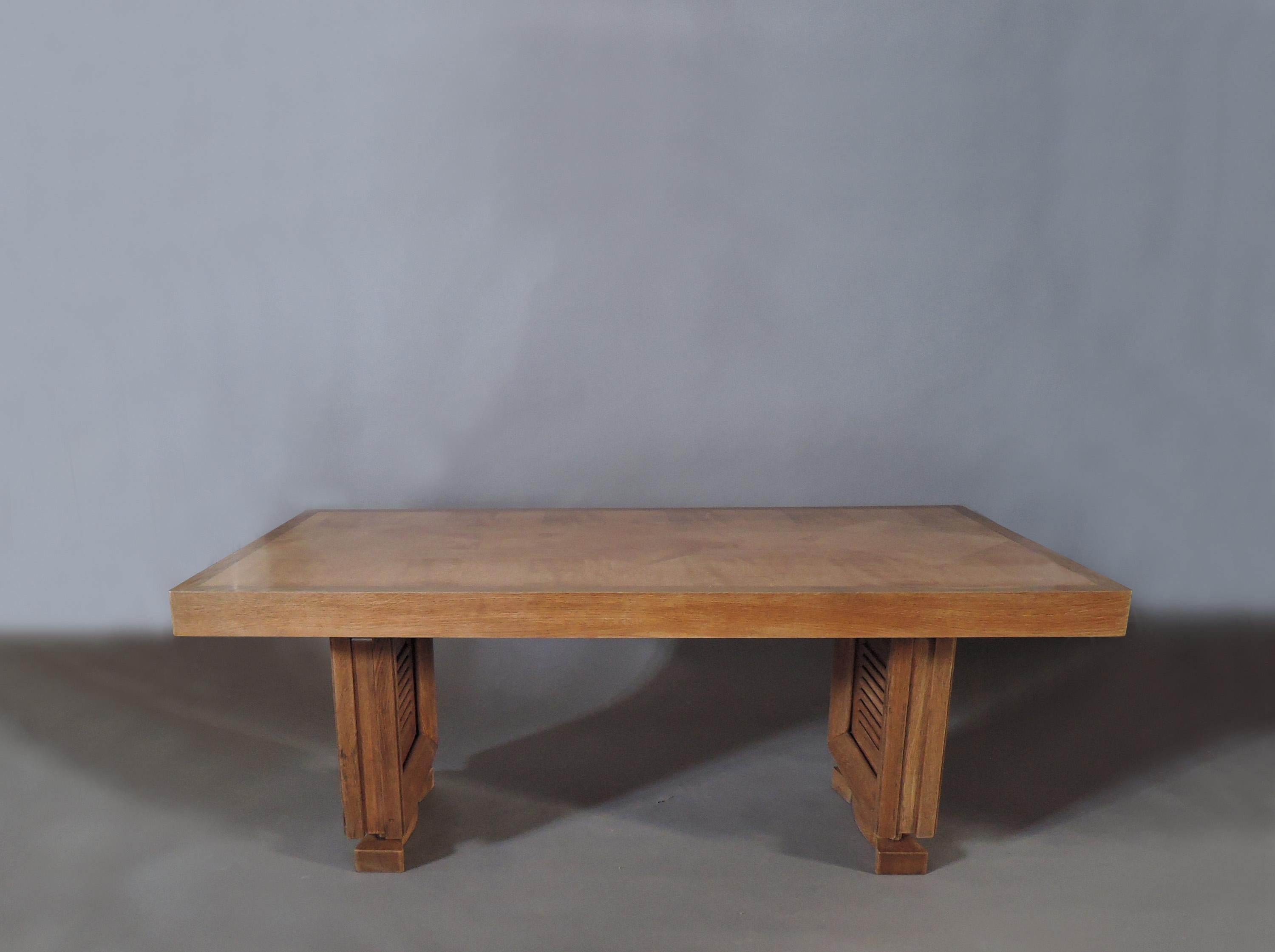 Fine French Art Deco Extendable Dining Table by Dudouyt   In Good Condition In Long Island City, NY