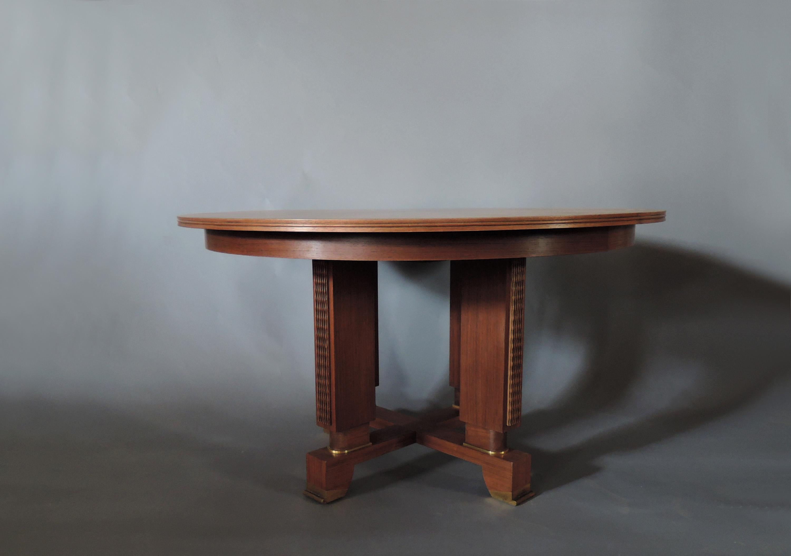 Fine French Art Deco Extendable Round Dining Table by Jules Leleu In Good Condition For Sale In Long Island City, NY