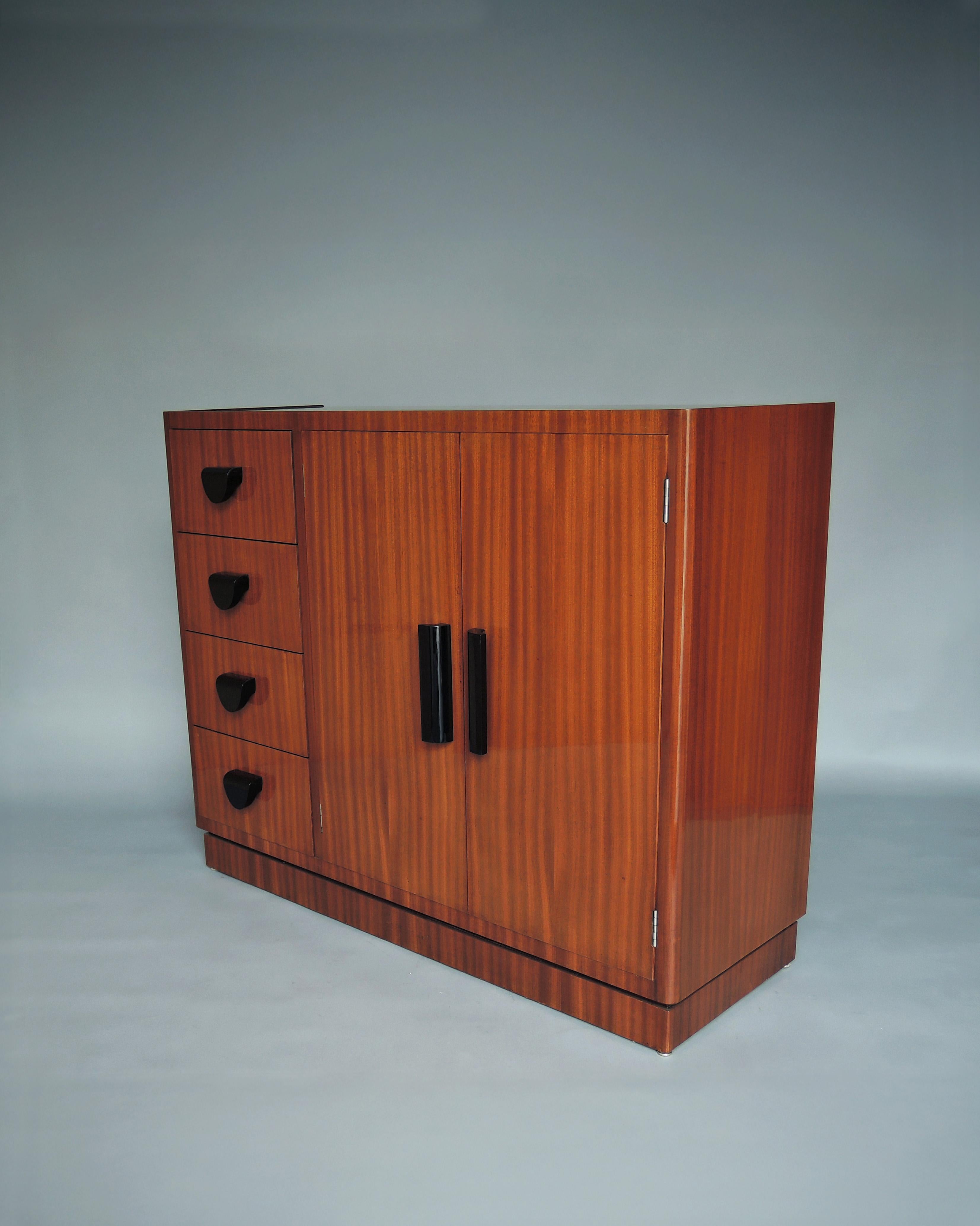 Fine French Art Deco Mahogany Buffet by Lahalle & Levard In Good Condition For Sale In Long Island City, NY