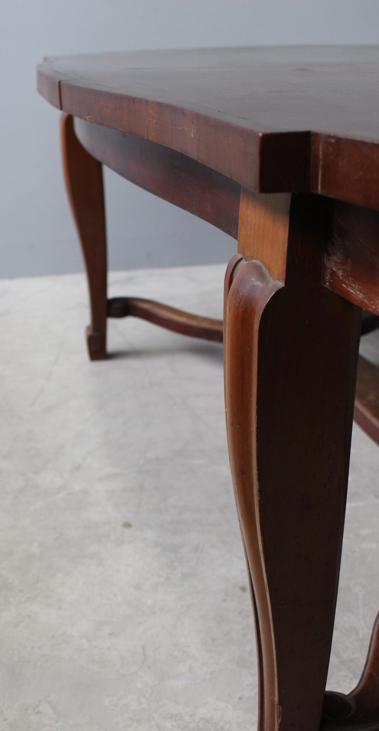 Fine French Art Deco Mahogany Dining Table in the Manner of Arbus For Sale at 1stDibs