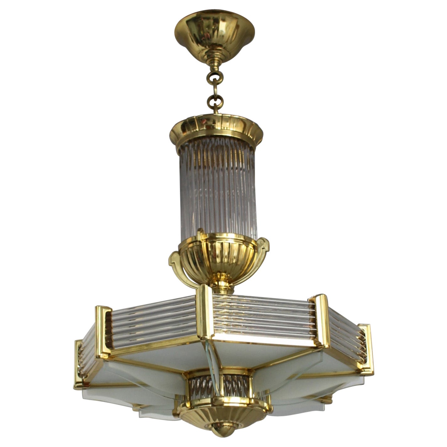 Raffinato lampadario francese Art Deco ottagonale in bronzo e vetro di Petitot