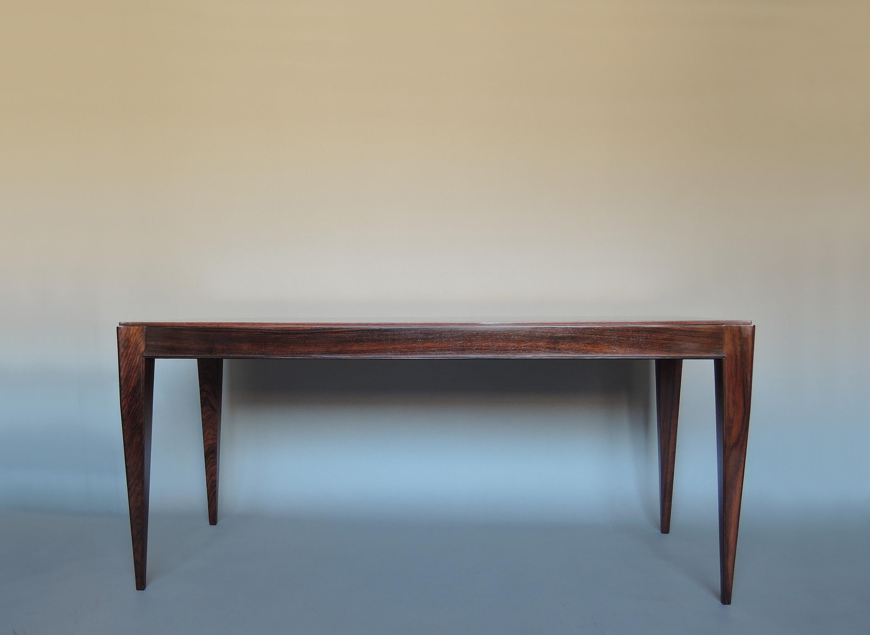 A fine French Art Deco rectangular dining or writing table attributed to Dominique (André Domin & Marcel Genevrière) 
Provenance: Lazard bank in Paris.
