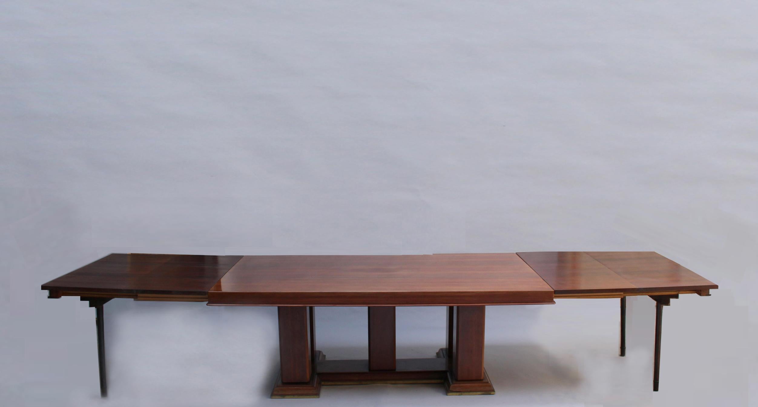 Mid-20th Century Fine French Art Deco Palisander Extendable Dining Table