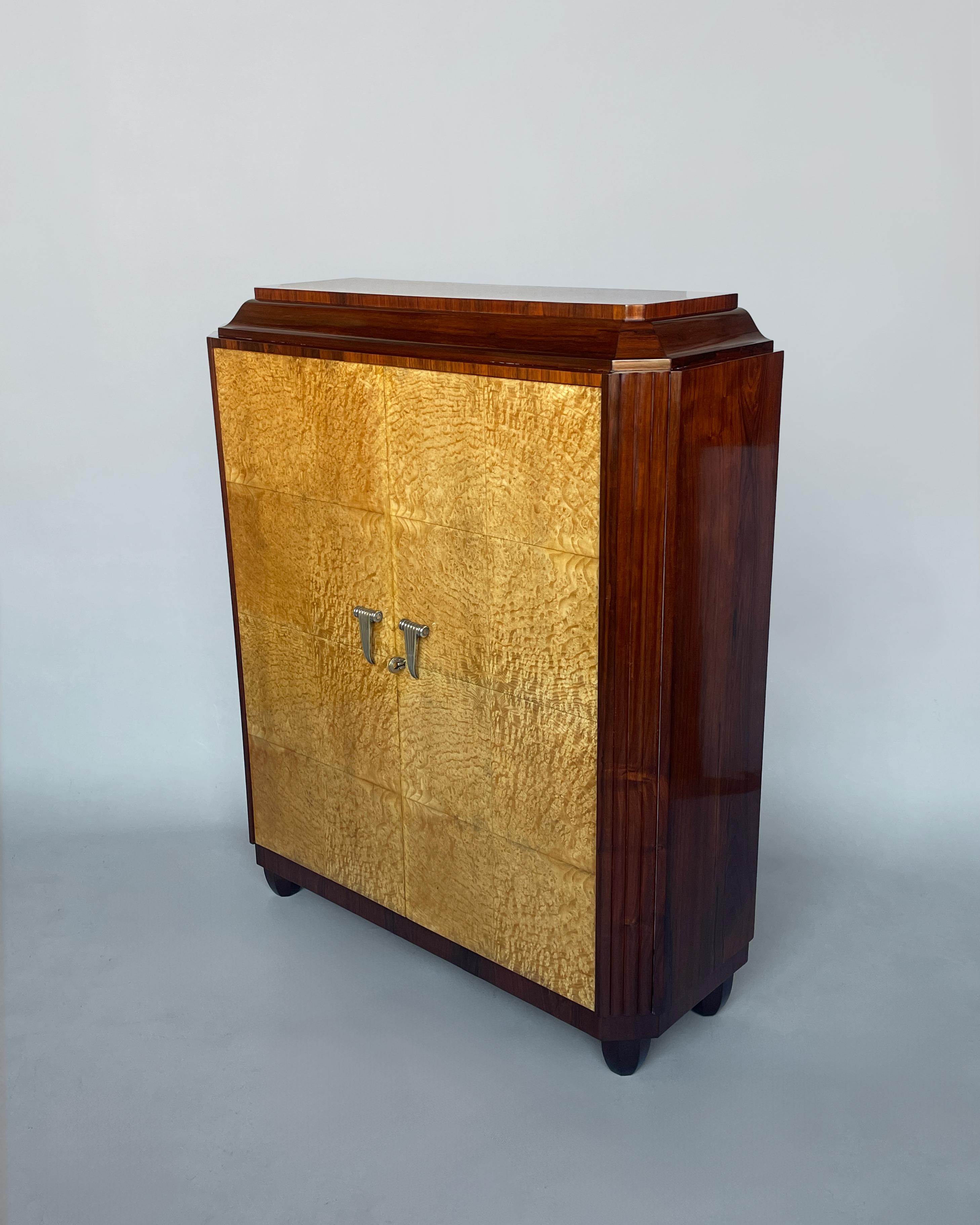 Fine French Art Deco Rosewood and Elm Burl Cabinet In Good Condition For Sale In Long Island City, NY