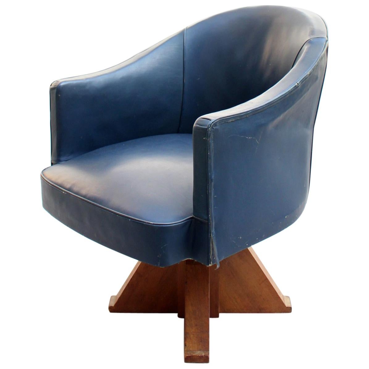 Fine French Art Deco Swivel Desk Chair on a Walnut Base by Leleu