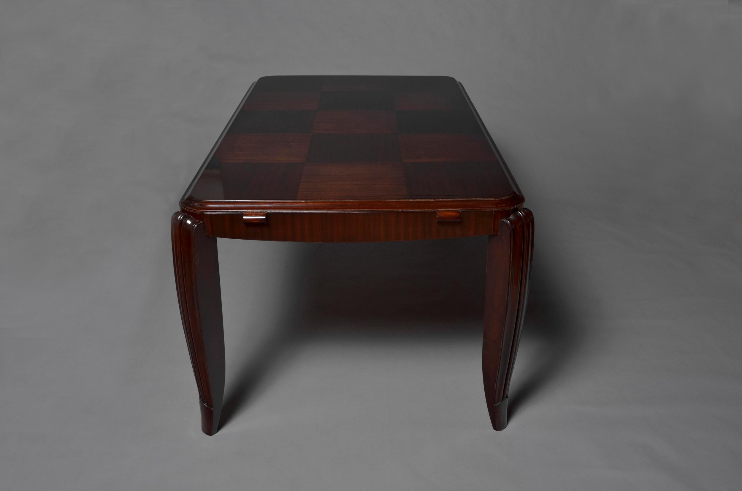 A Fine French Art Deco Mahogany Dining Table in the manner of Jean Pascaud For Sale 4