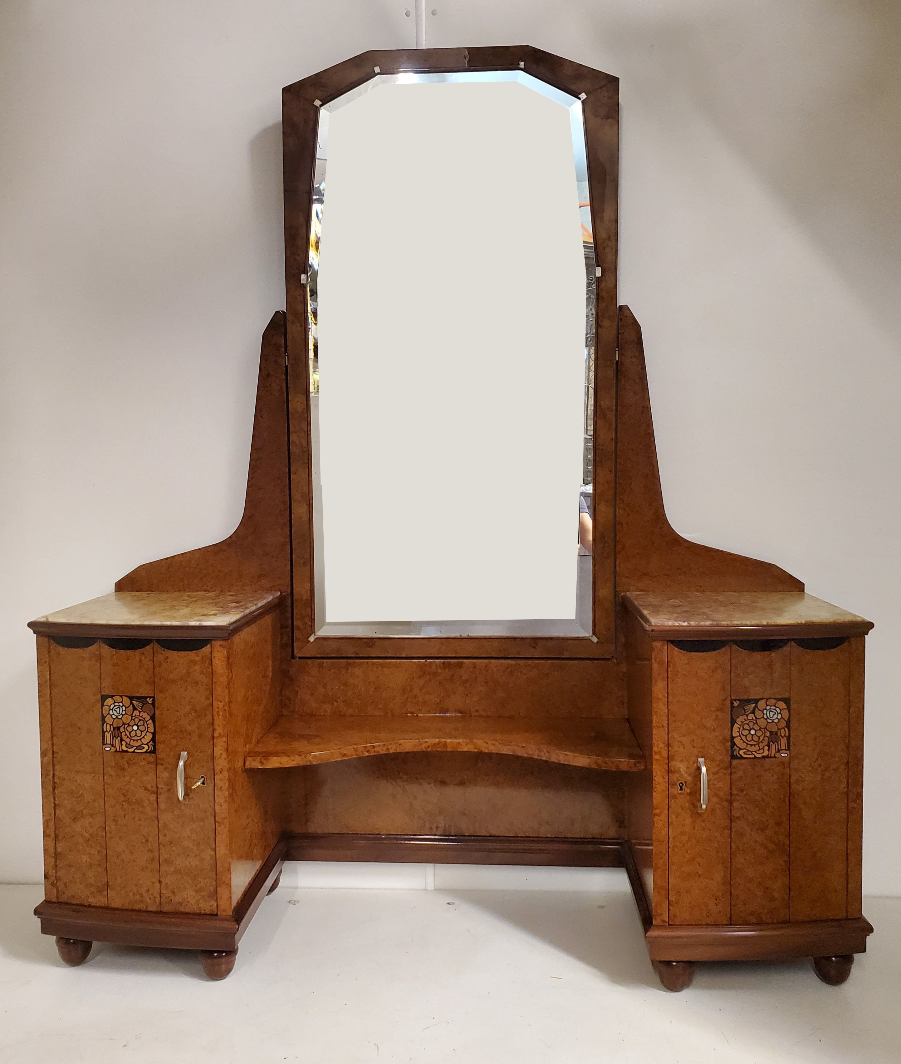 Coiffeuse Art Déco française en bois de thuya avec miroir de coiffeuse, Maurice Dufrne en vente 11