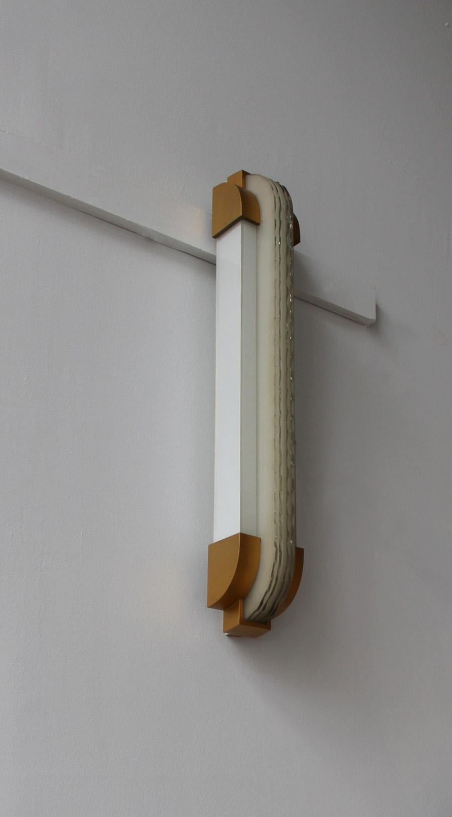 Fine French Art Deco Vertical Wall Light in Bronze and Glass by Jean Perzel For Sale 1