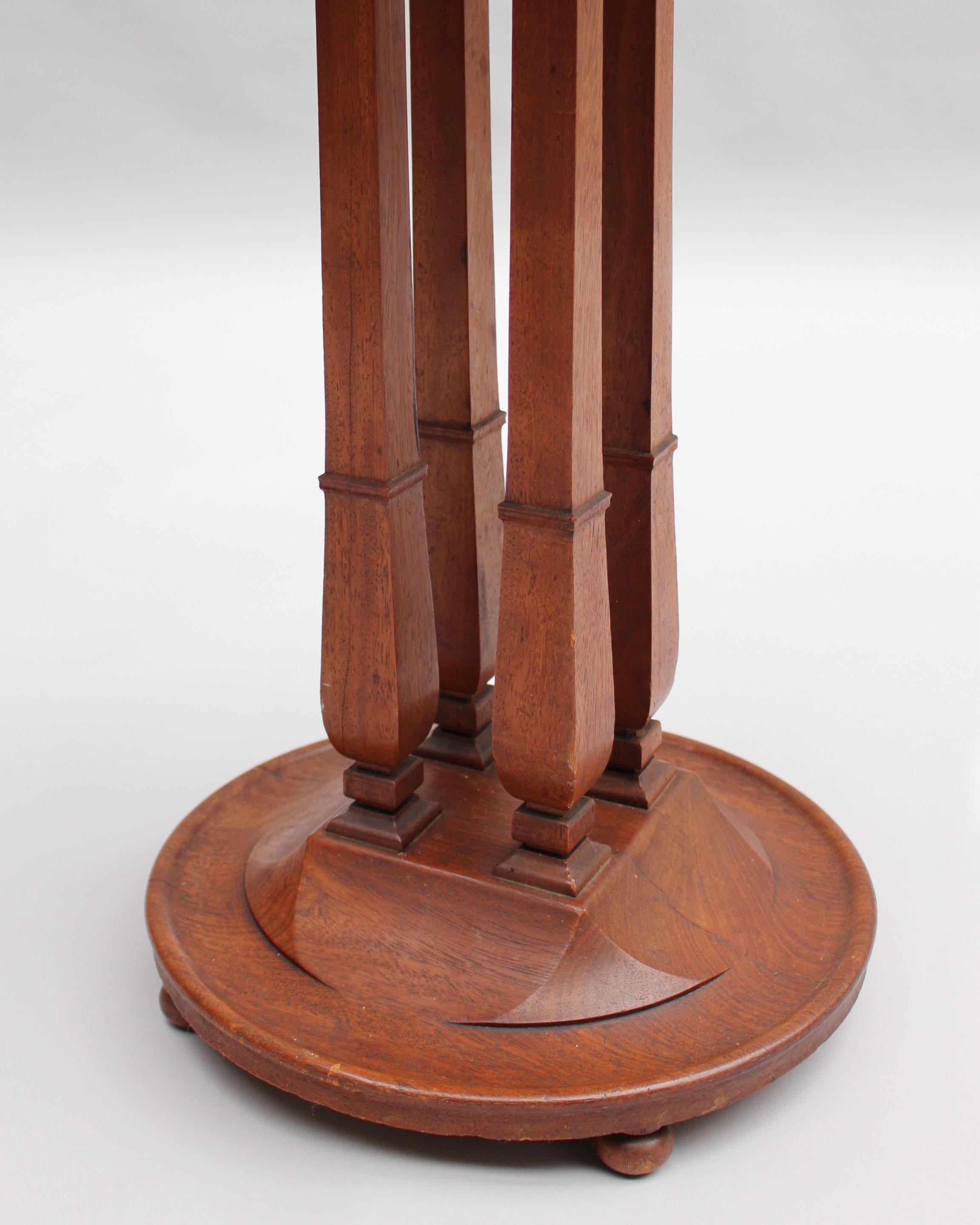 Noyer Guéridon en noyer Art Déco de Tony Selmersheim de style Art nouveau français en vente