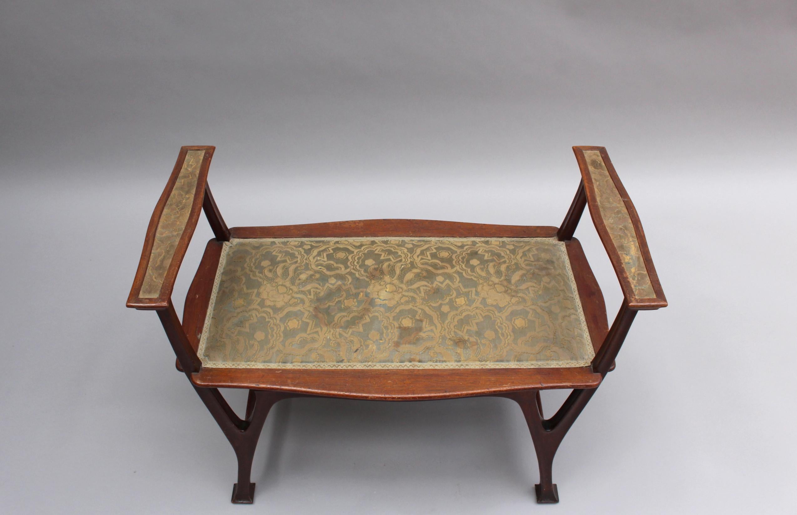 Mogano Panca in mogano Art Nouveau francese di pregio in vendita