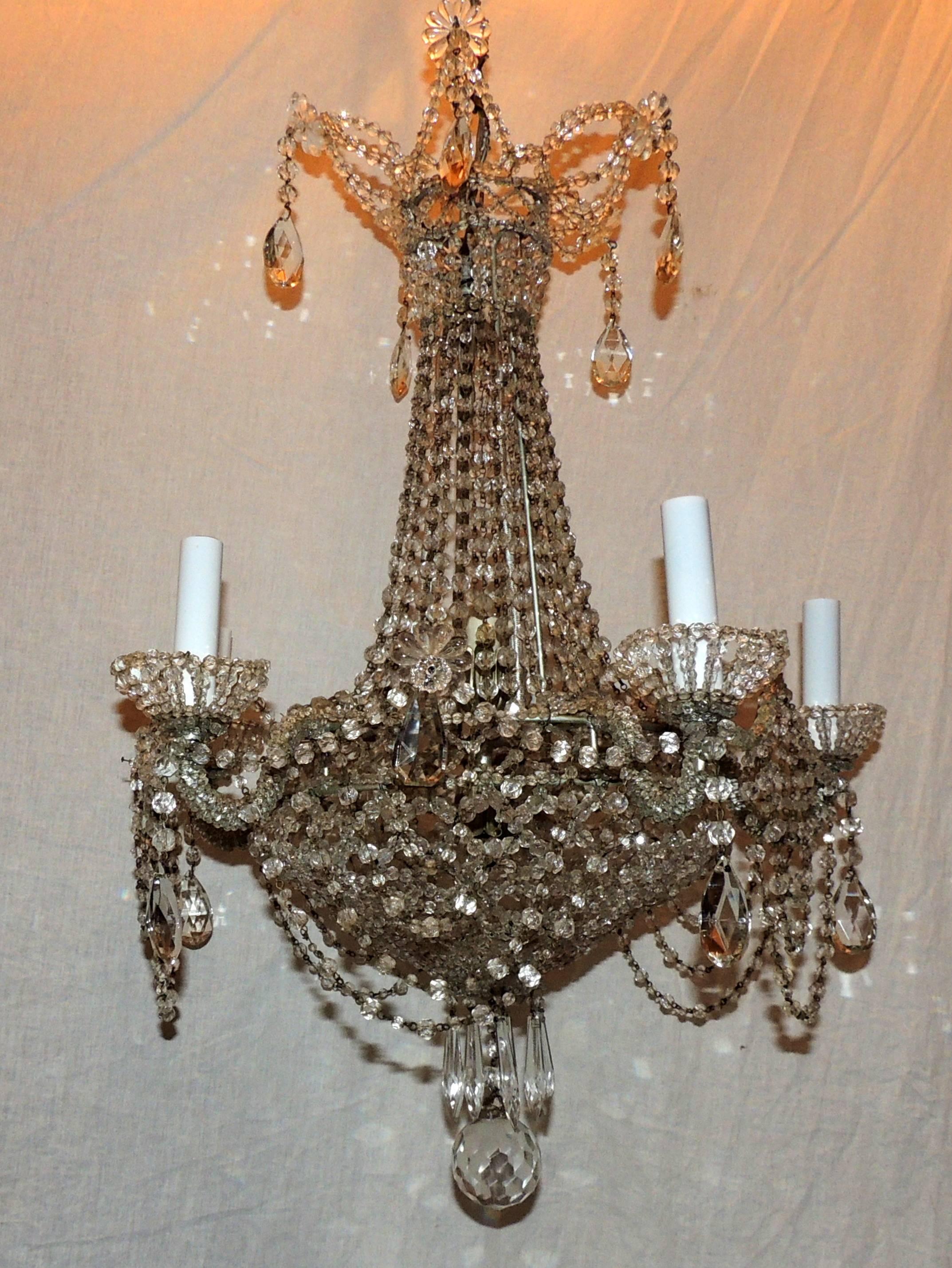 Belle Époque Lustre français en forme de panier cascade en cristal perlé, à treillis en vente