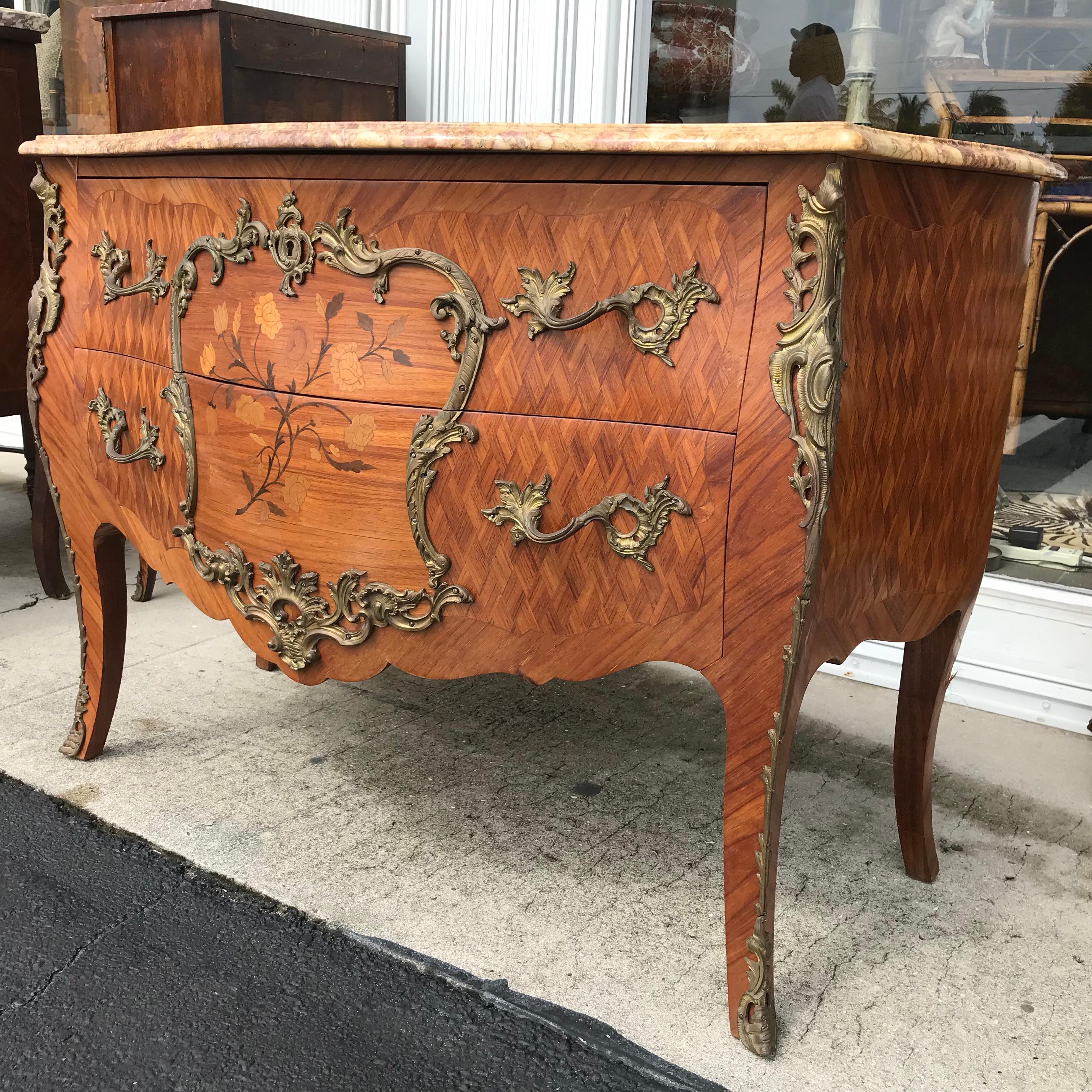 Mid-20th Century Fine French Bombe' Commode