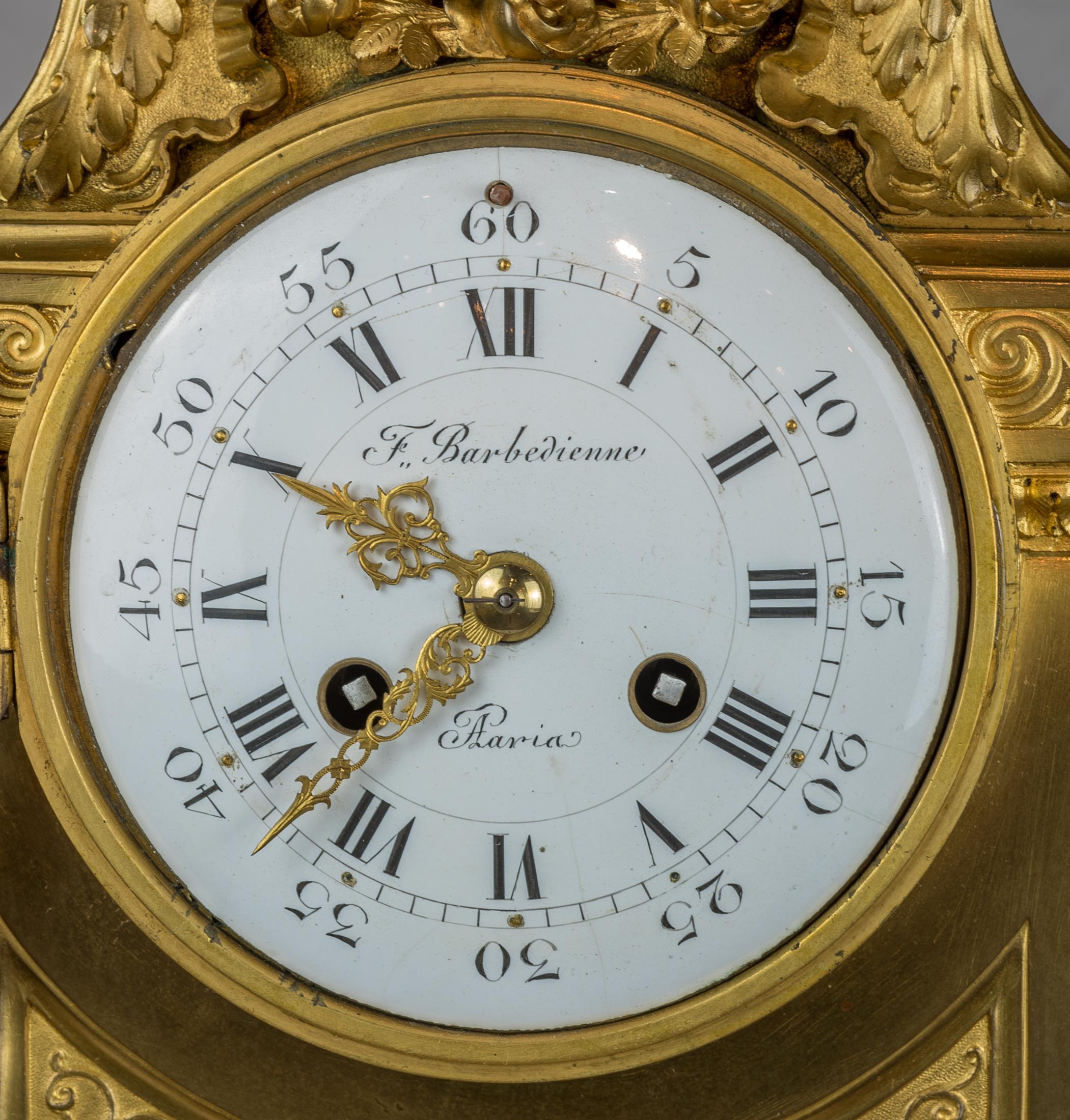 Pendule de cheminée française F. Barbedienne montée en bronze et en marbre vert en vente 1