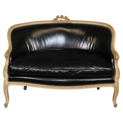 Canapé français en cuir sculpté et peint Louis XV Canape Epoque 1950