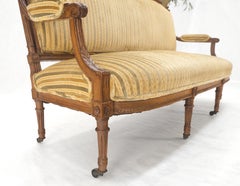 Divano francese intagliato in legno di noce con tappezzeria in tessuto spedito MINT!