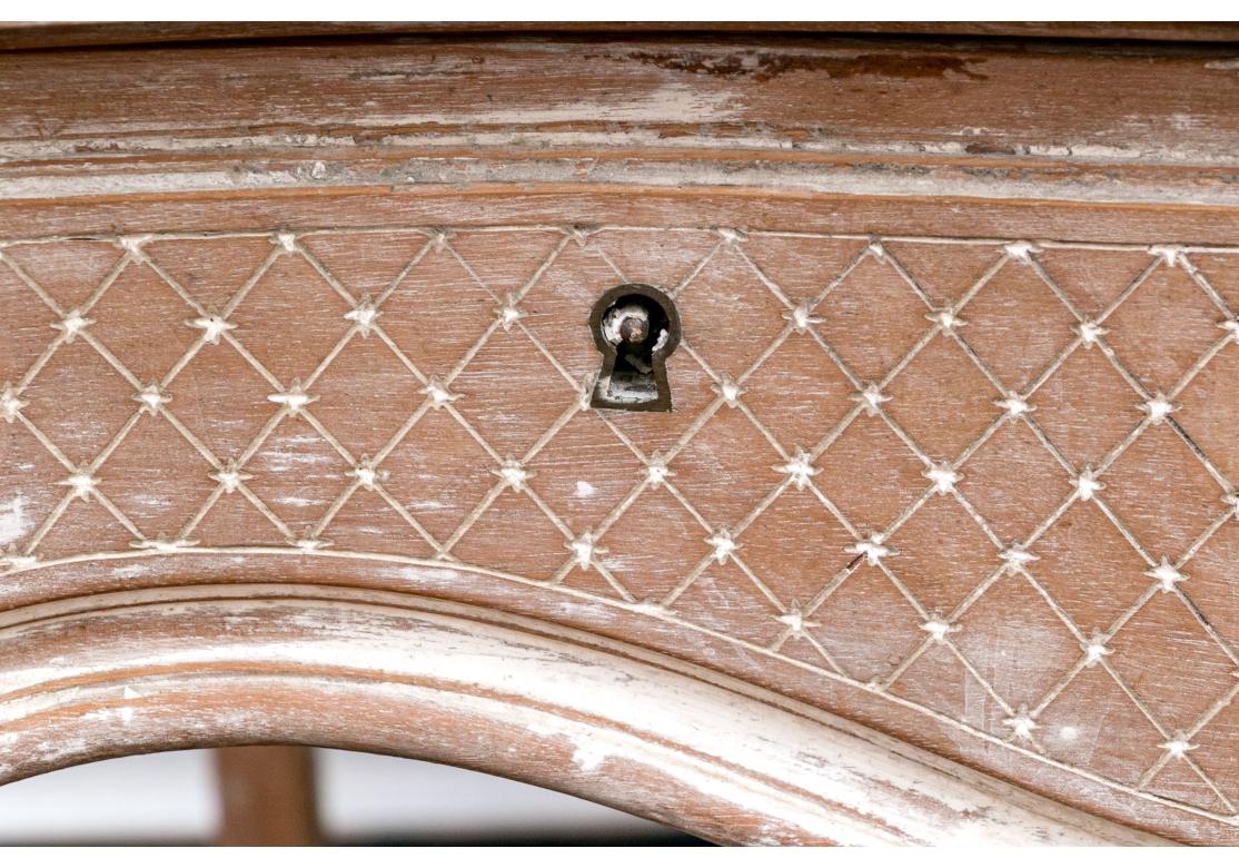 Tavolo da scrittura con piano in pelle in stile rustico francese in vendita 7
