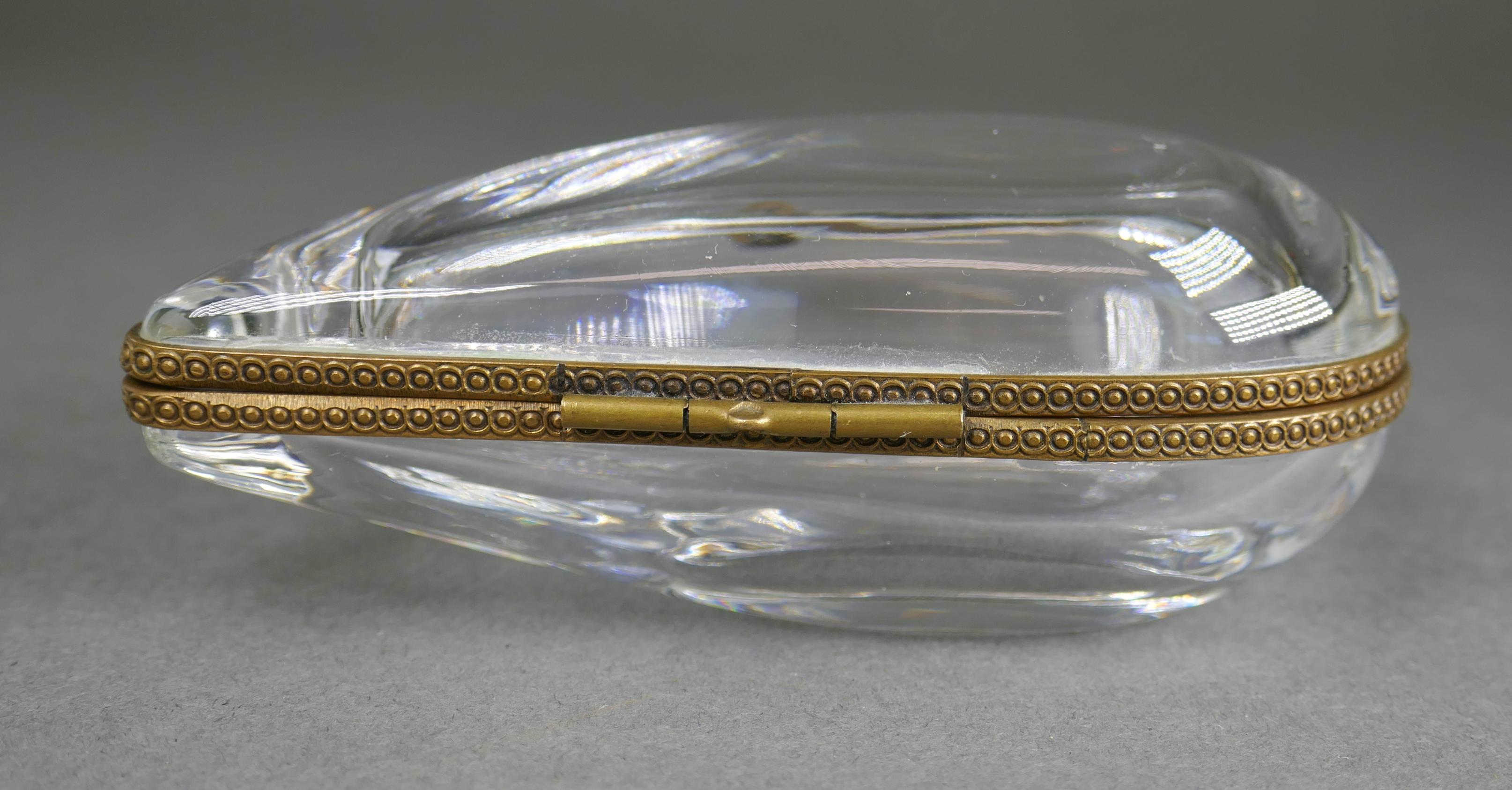 Fine French Crystal Bivalve Molluscs Gilt Seahorse Jewelry Trinket Box For Sale 4