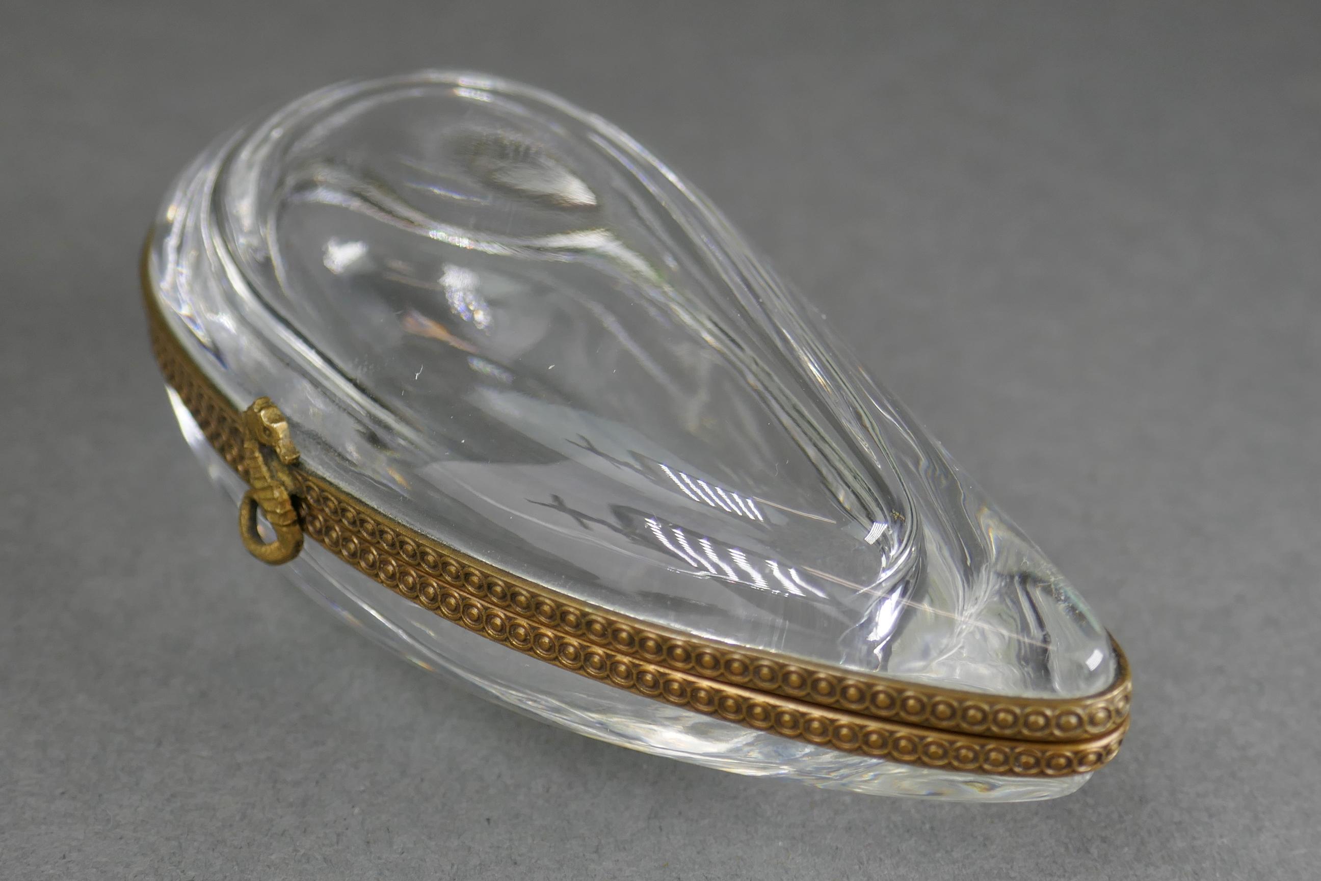 Fine French Crystal Bivalve Molluscs Gilt Seahorse Jewelry Trinket Box For Sale 6