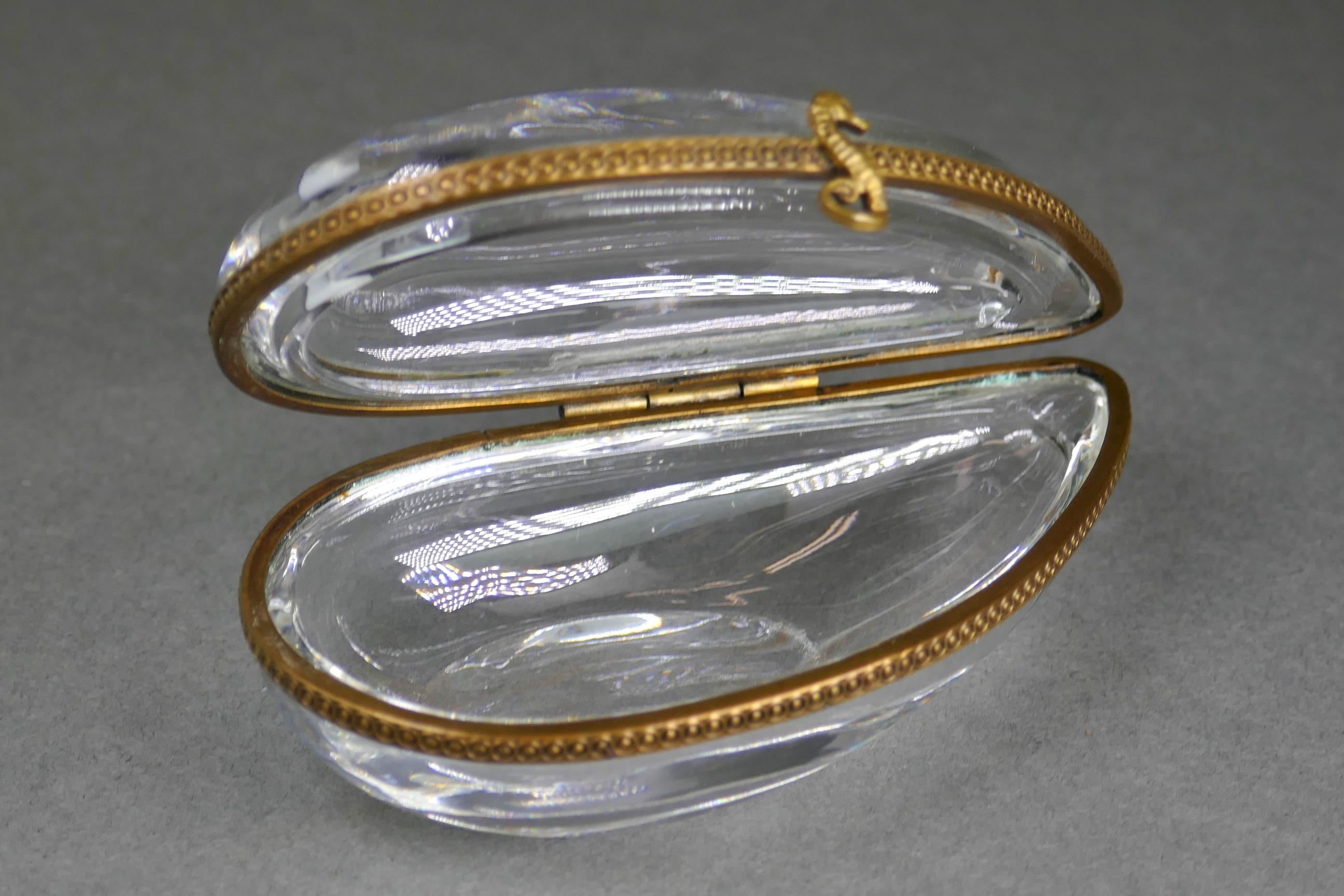 Metal Fine French Crystal Bivalve Molluscs Gilt Seahorse Jewelry Trinket Box For Sale