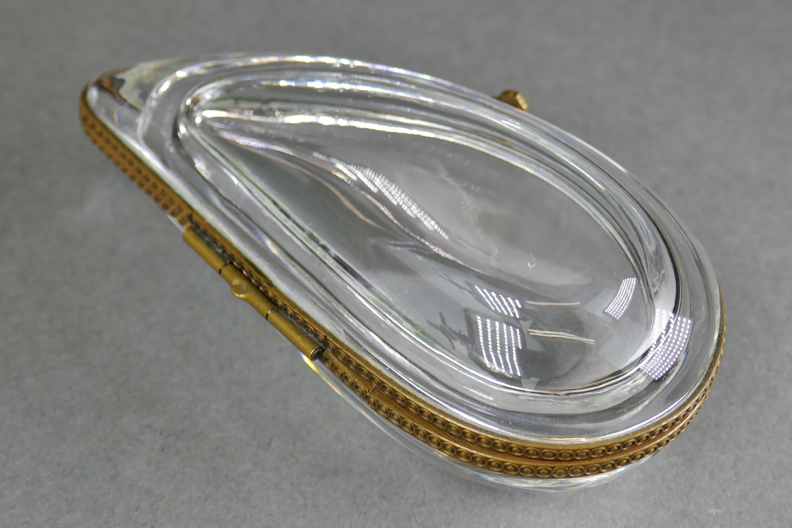 Fine French Crystal Bivalve Molluscs Gilt Seahorse Jewelry Trinket Box For Sale 3
