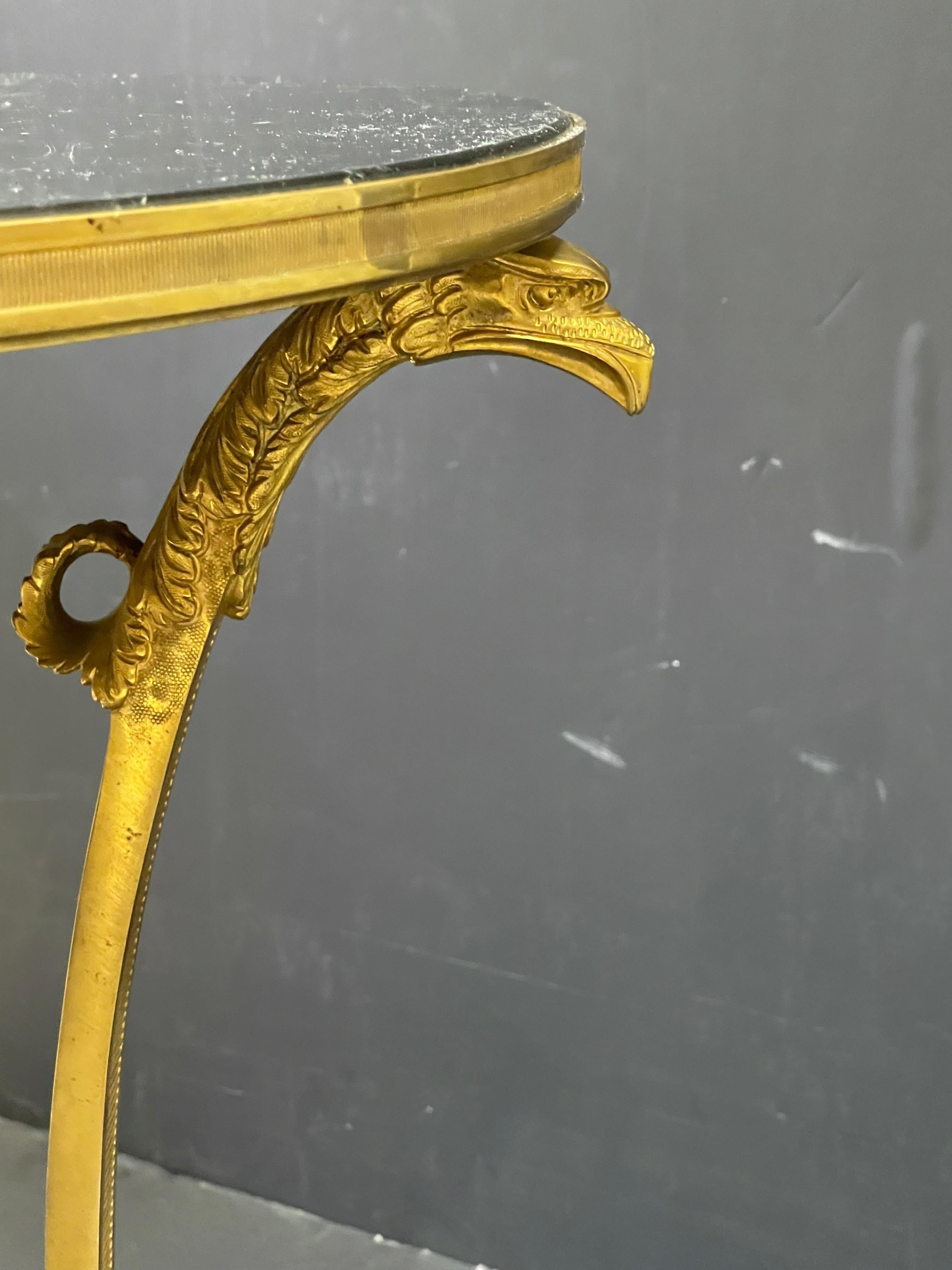Guéridon français en bronze doré et marbre de qualité Bon état - En vente à Atlanta, GA