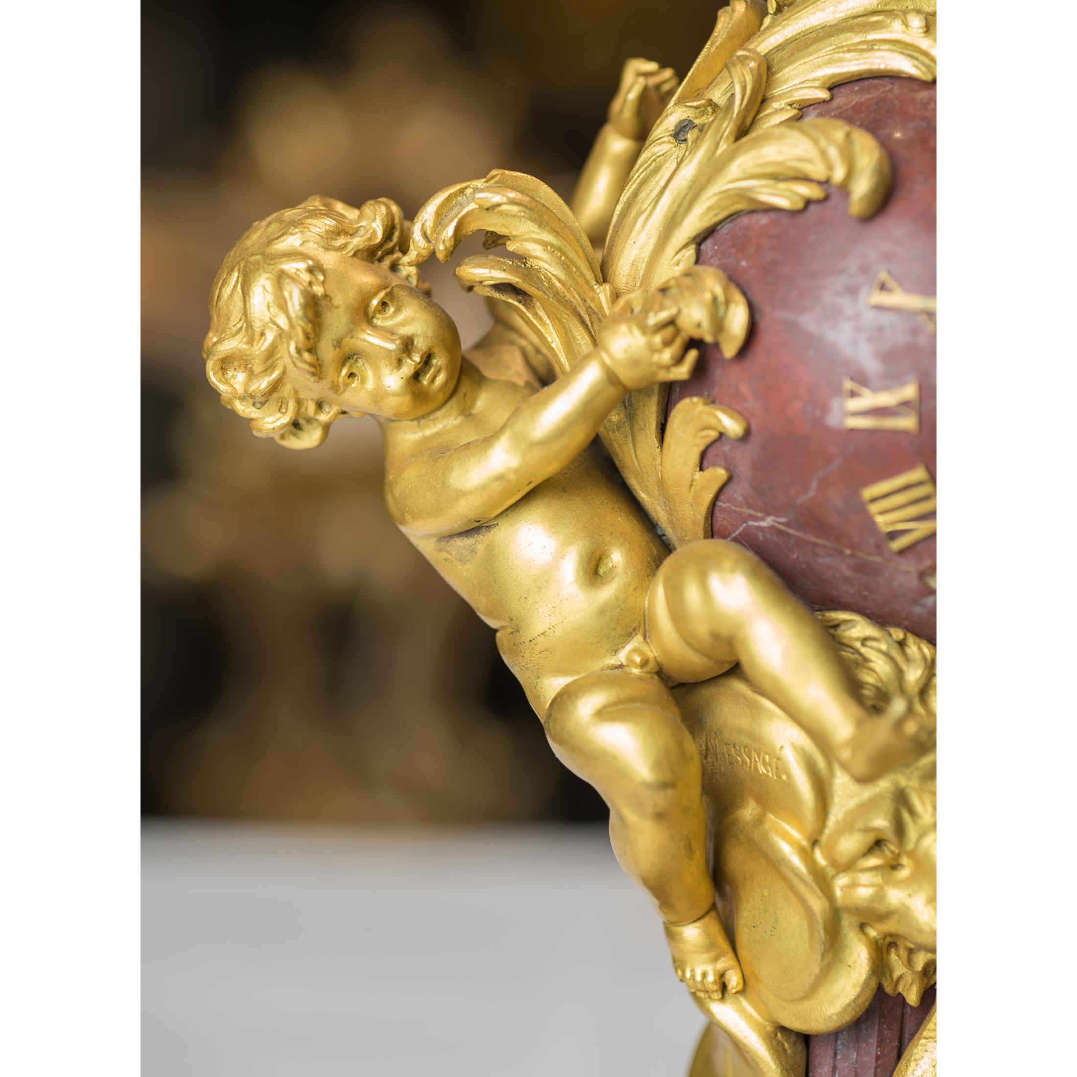 Doré Pendule de table française en bronze doré et griotte de Campan rouge par Lon Messag en vente