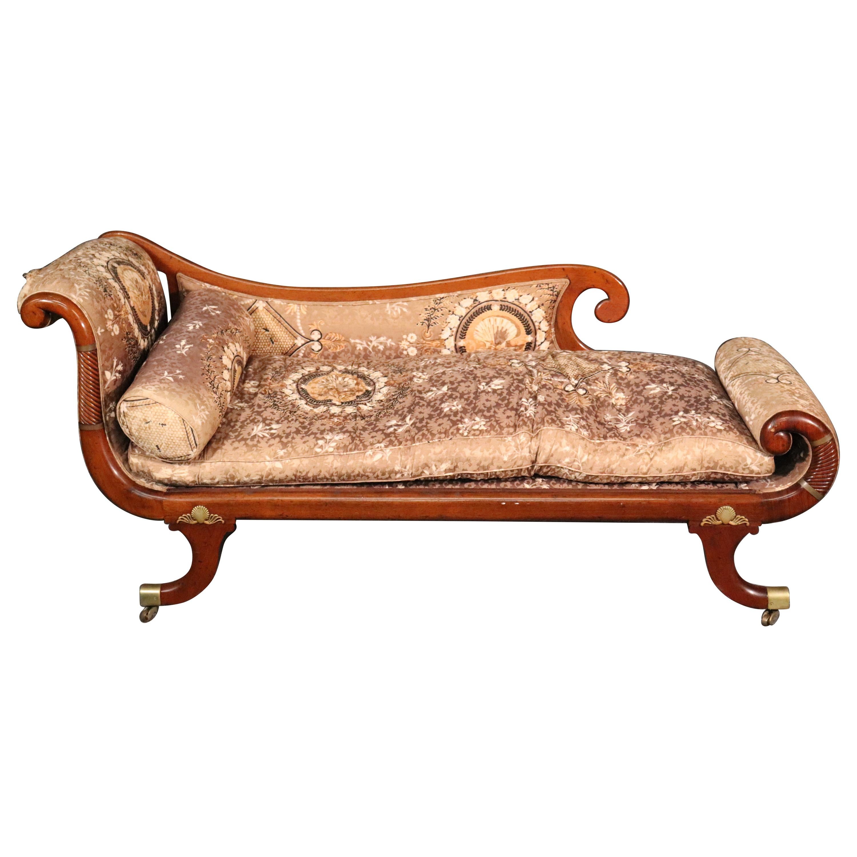 Fine French Louis XV Bronze Mounted Ormolu Recamier Daybed Chaise, circa 1890