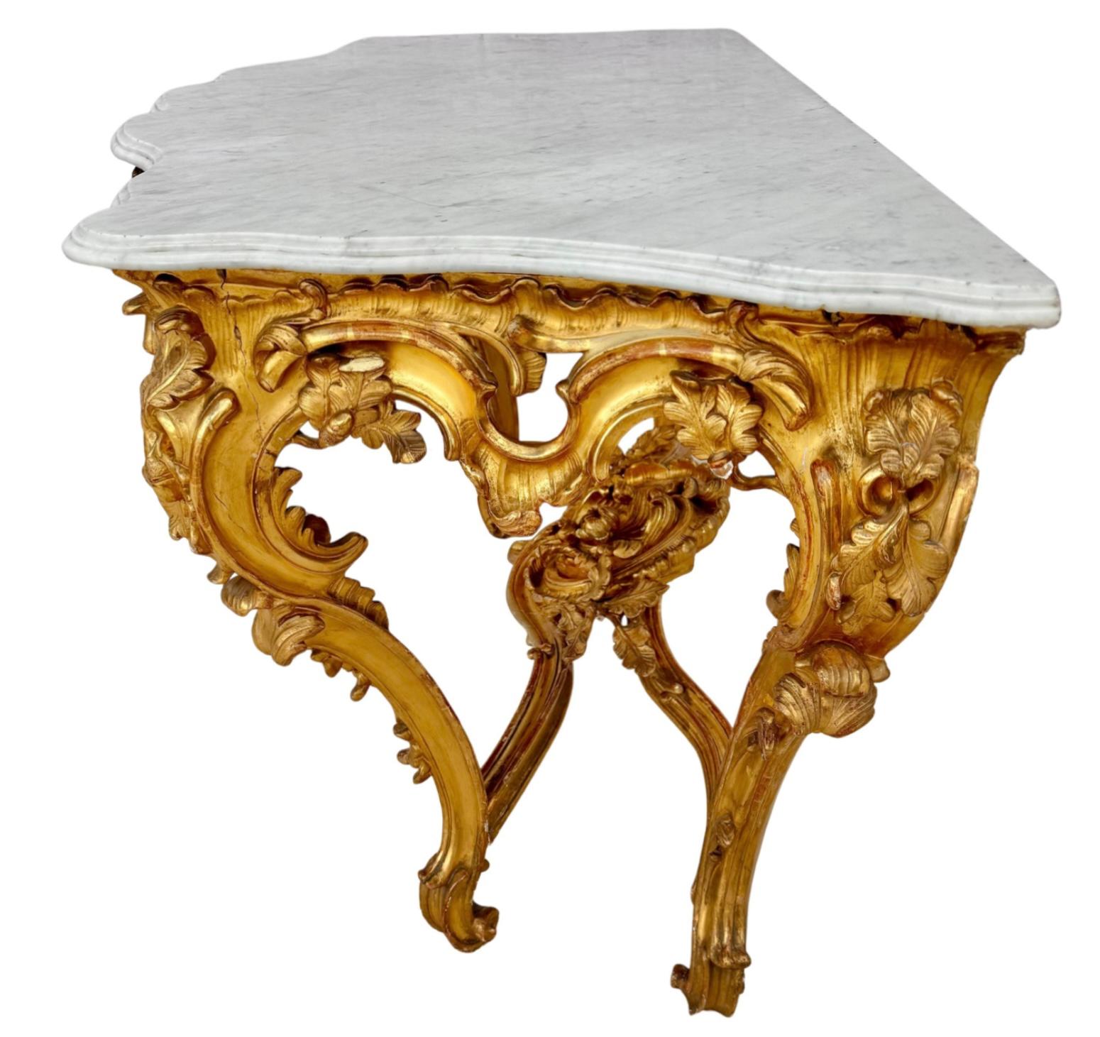 Raffinata console da parete in legno dorato in stile rococò Luigi XV con marmo in vendita 3
