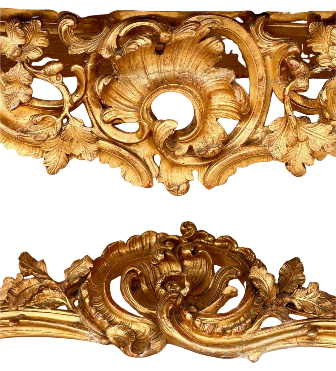 Raffinata console da parete in legno dorato in stile rococò Luigi XV con marmo in vendita 6