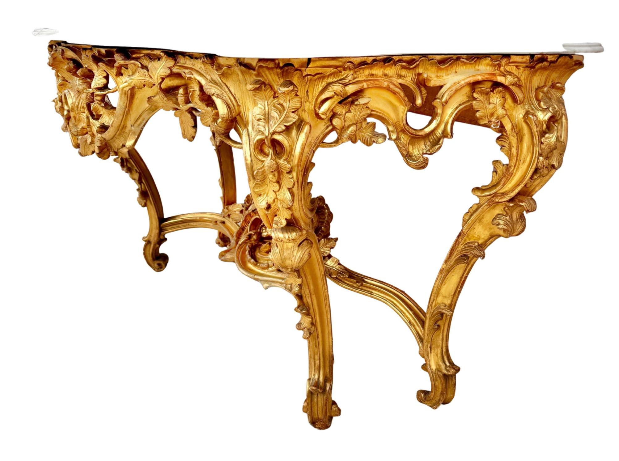 Raffinata console da parete in legno dorato in stile rococò Luigi XV con marmo in vendita 1