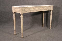 Table console Louis XVI à plateau de marbre et finition émaillée circa 1920