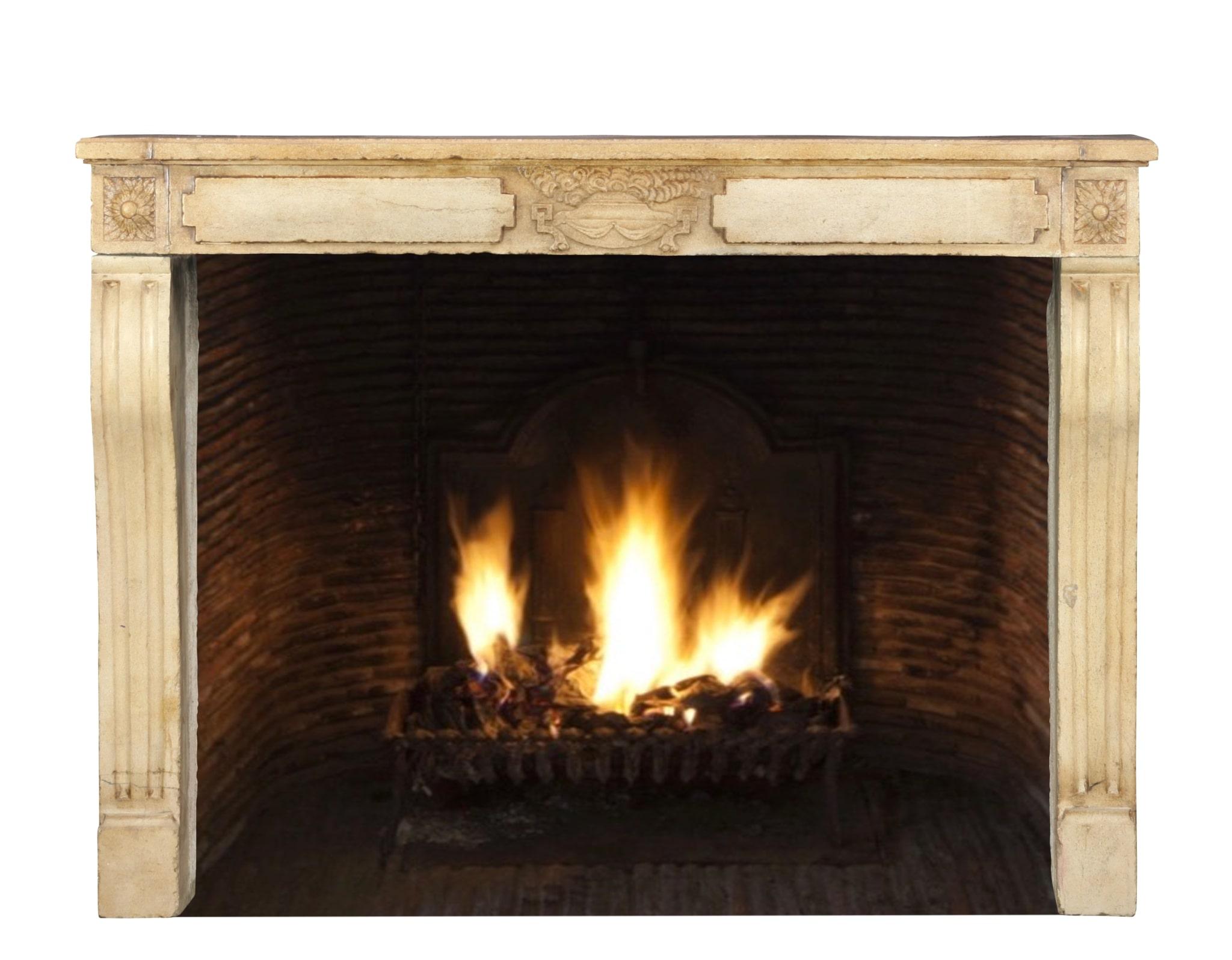 Fine French Louis XVI Style Vintage Fireplace Surround In Good Condition For Sale In Beervelde, BE