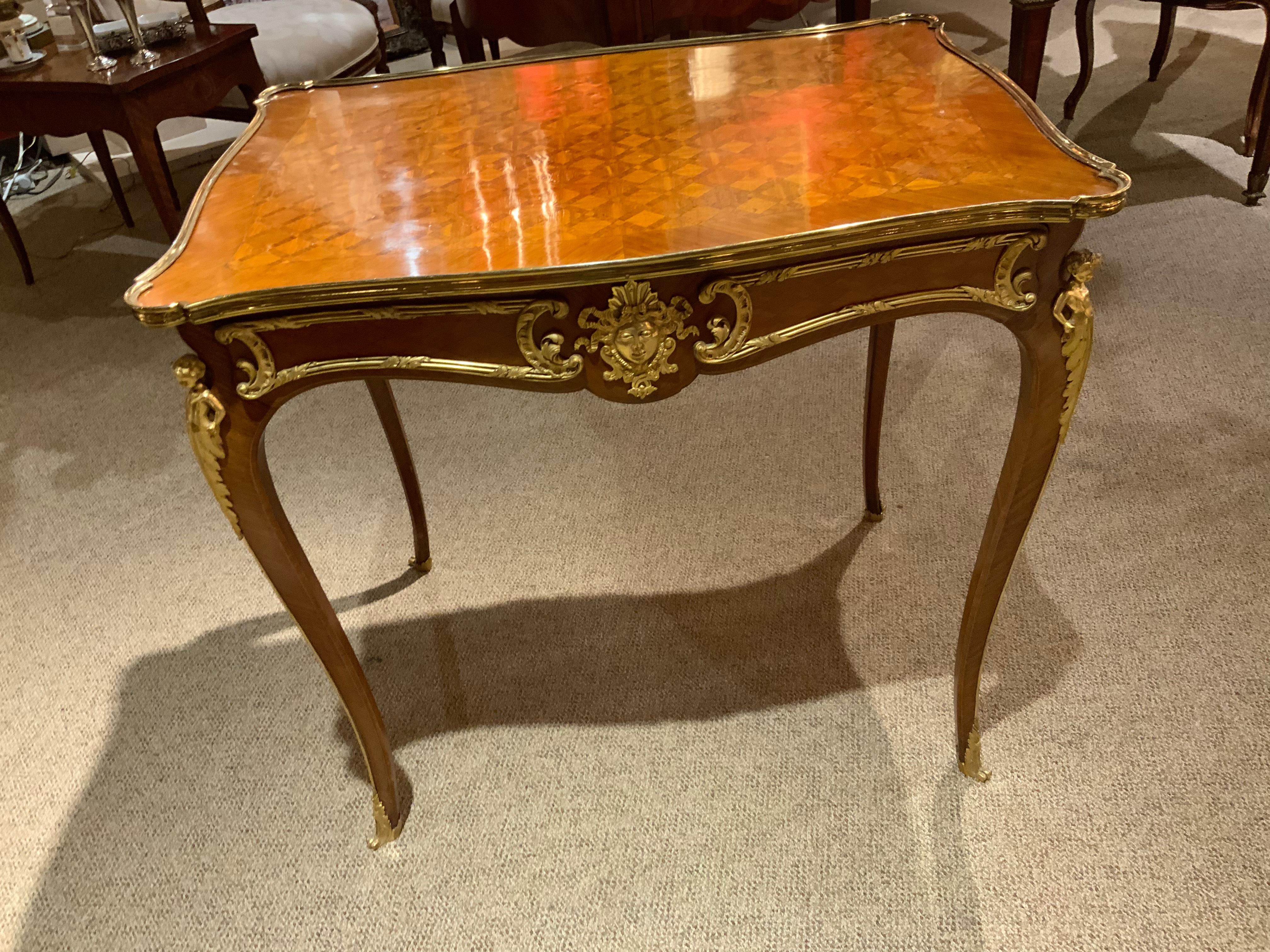 Fine French Marquetry Side Table with Gilt Bronze Mounts, Louis XVI-Style In Good Condition For Sale In Houston, TX