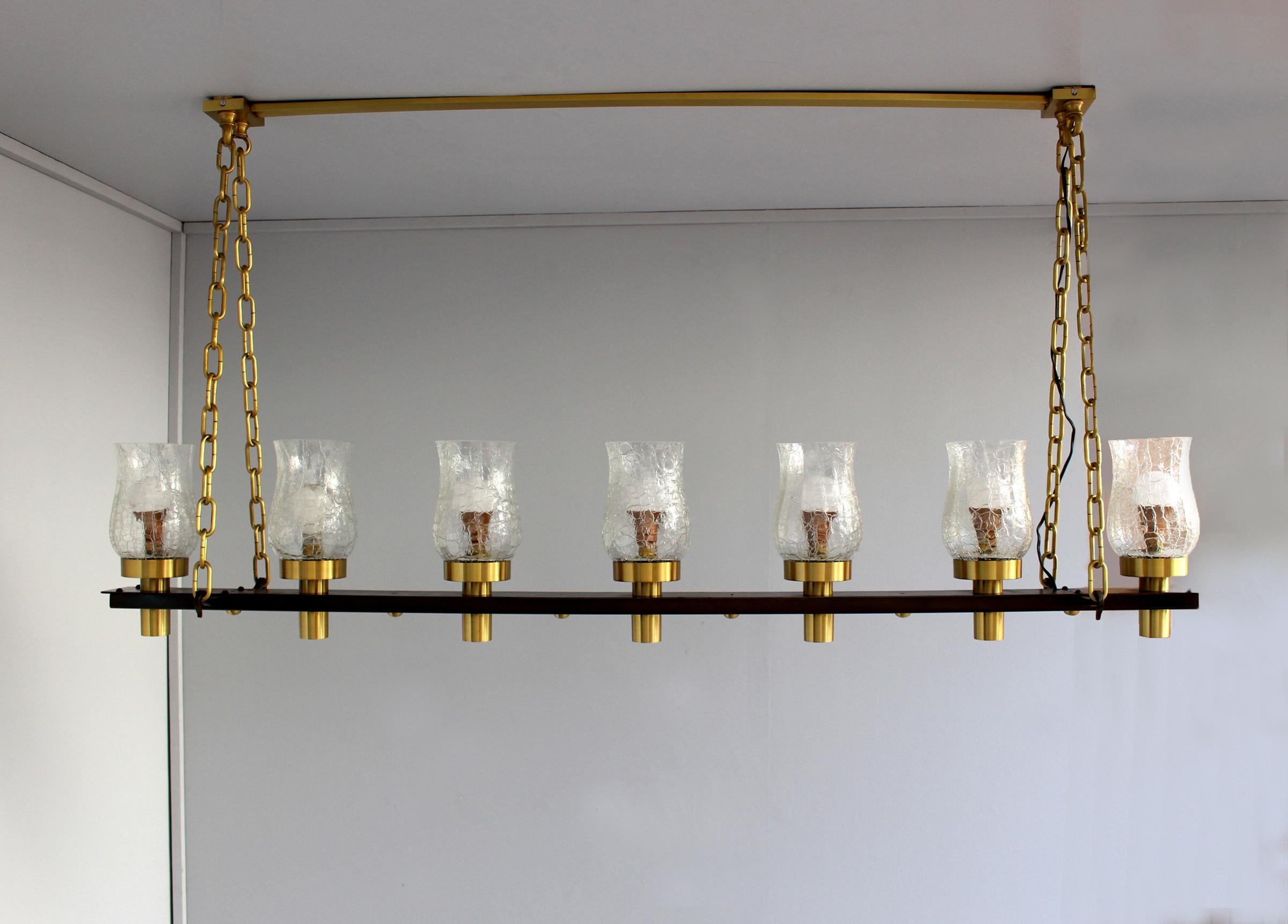 Französischer Mid-Century-Kronleuchter mit 7 linearen Leuchten von Perzel (Moderne der Mitte des Jahrhunderts) im Angebot