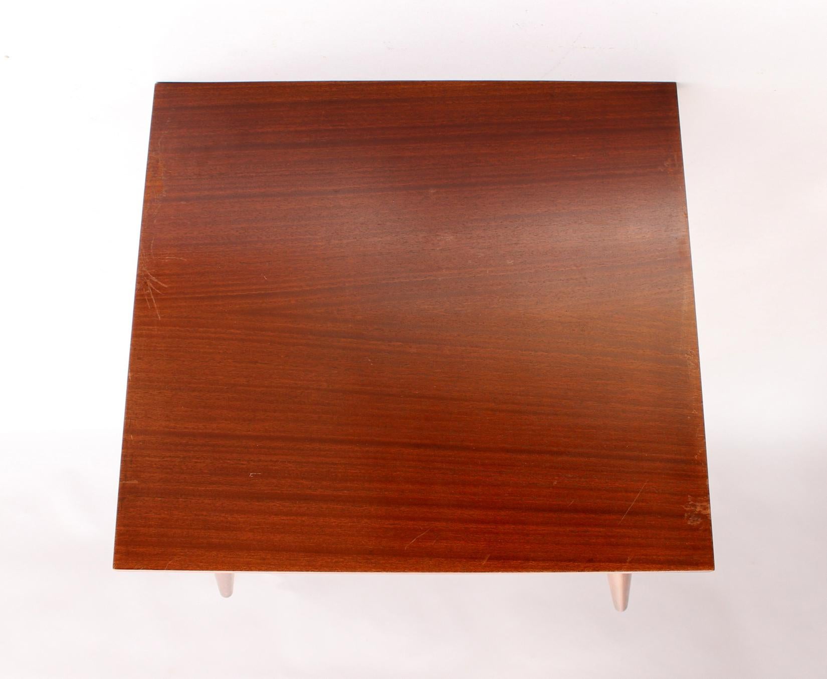 Fine French Mid-Century Rectangular Side Table For Sale 4