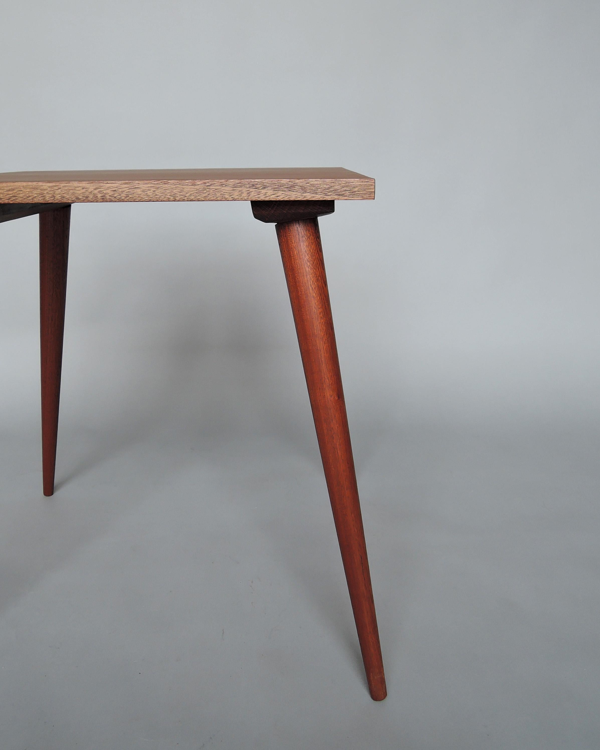 Mesa auxiliar rectangular francesa de mediados de siglo en venta 5