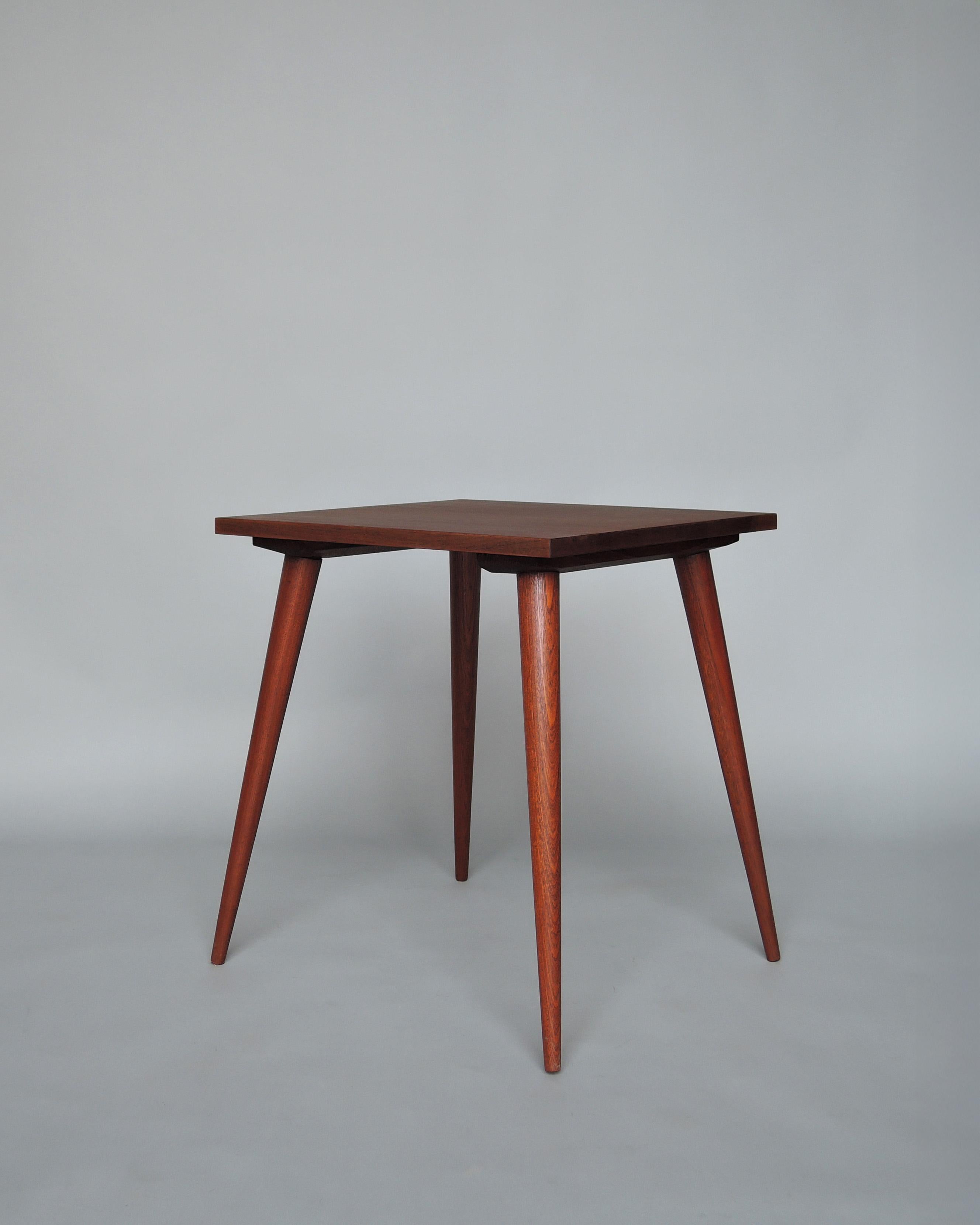 Mesa auxiliar rectangular francesa de mediados de siglo Francés en venta