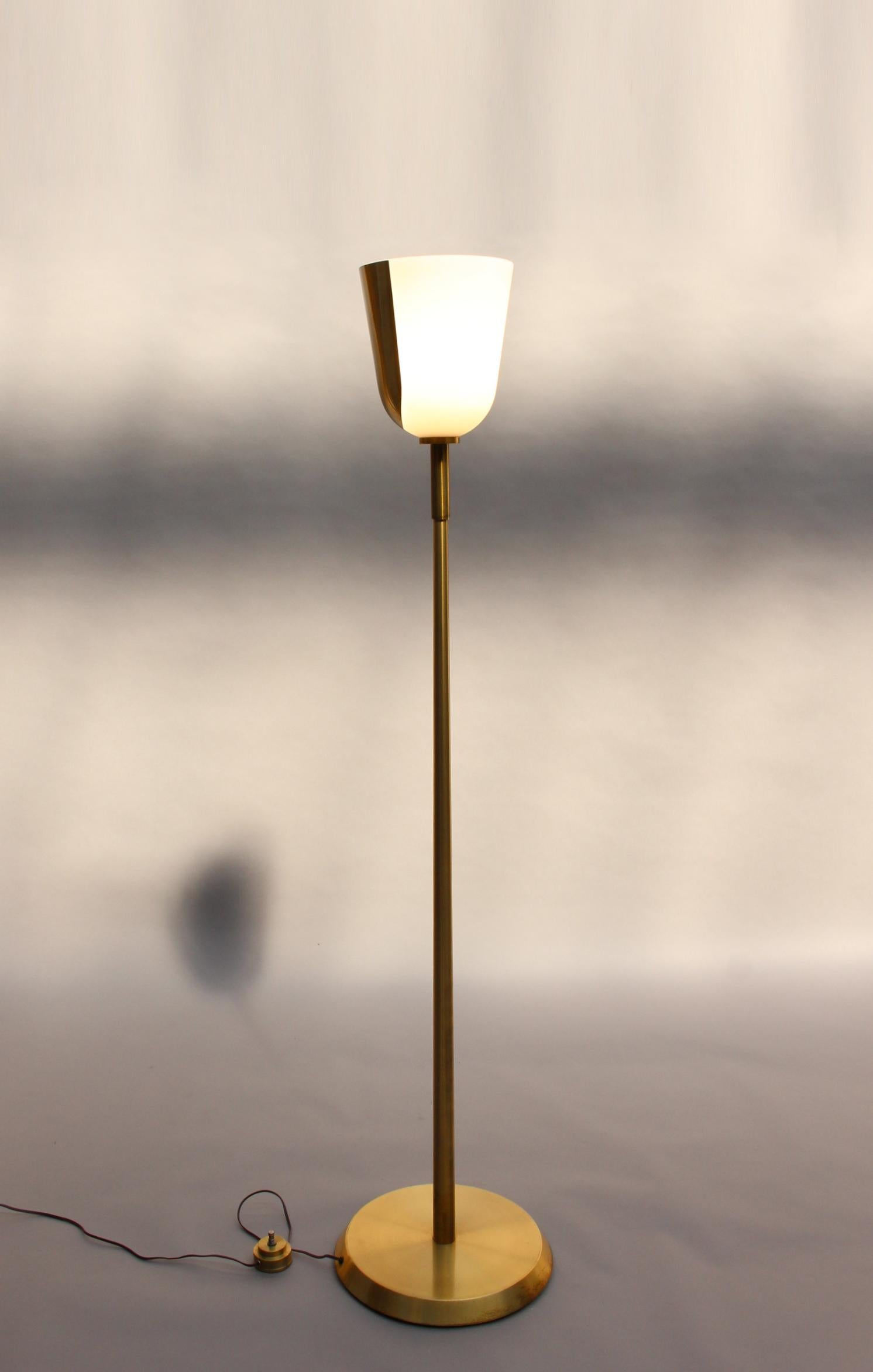 Mid-Century Modern Fine French Mid-Century Bronze and Glass Floor Lamp by Jean Perzel For Sale