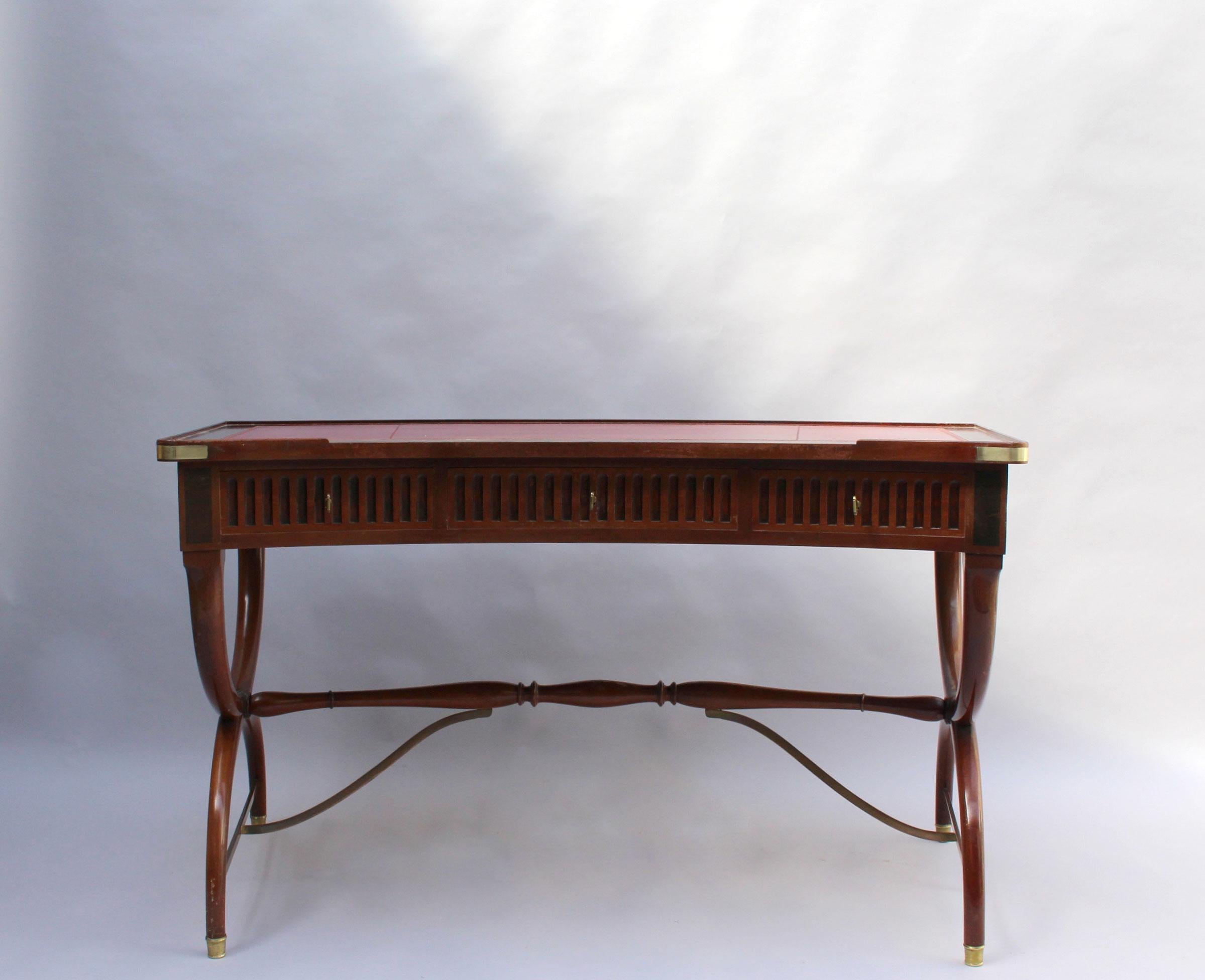 Fine French Neoclassical Mahogany Curved Desk and Armchair In Good Condition In Long Island City, NY